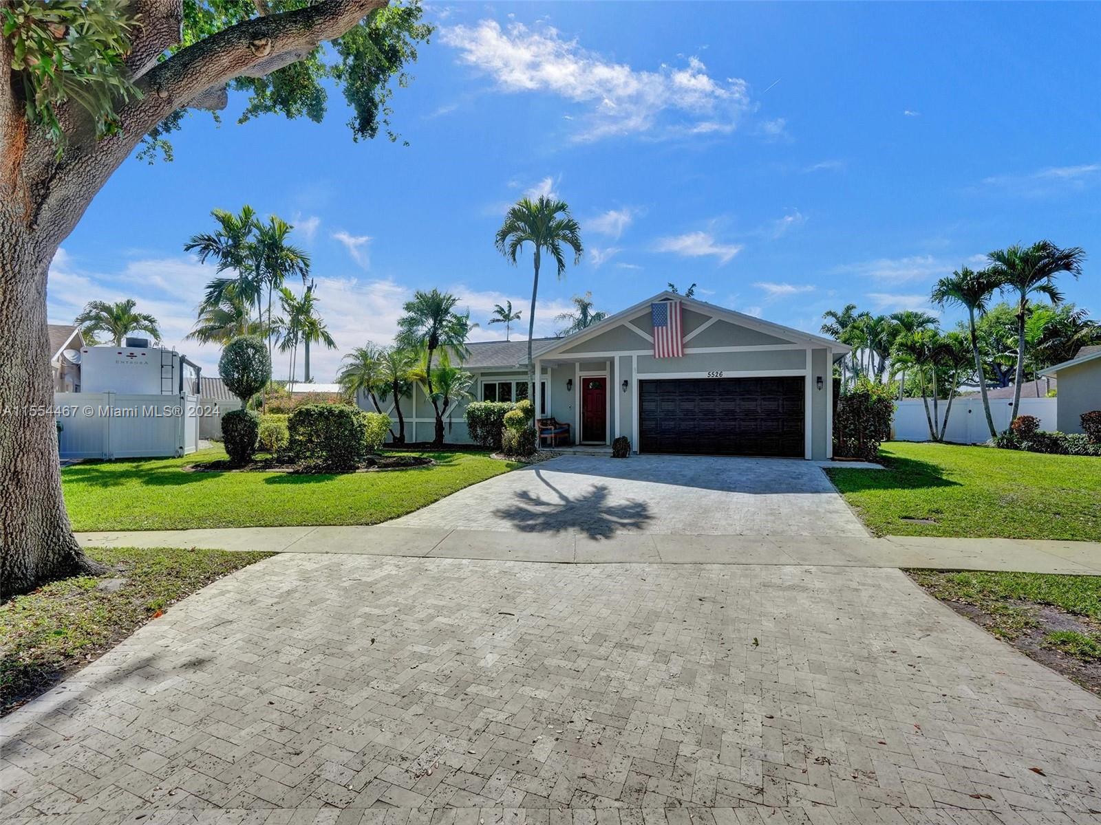 5526 SW 115th Ave  For Sale A11554467, FL