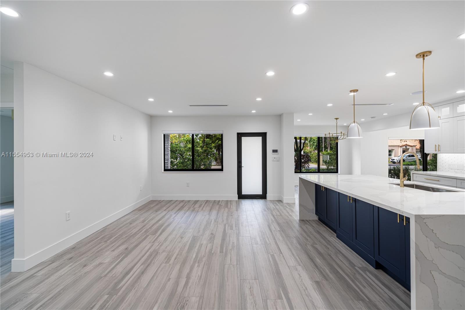 831 Cortez St, Coral Gables, Florida 33134, 3 Bedrooms Bedrooms, 7 Rooms Rooms,3 BathroomsBathrooms,Residential,For Sale,831 Cortez St,A11554953