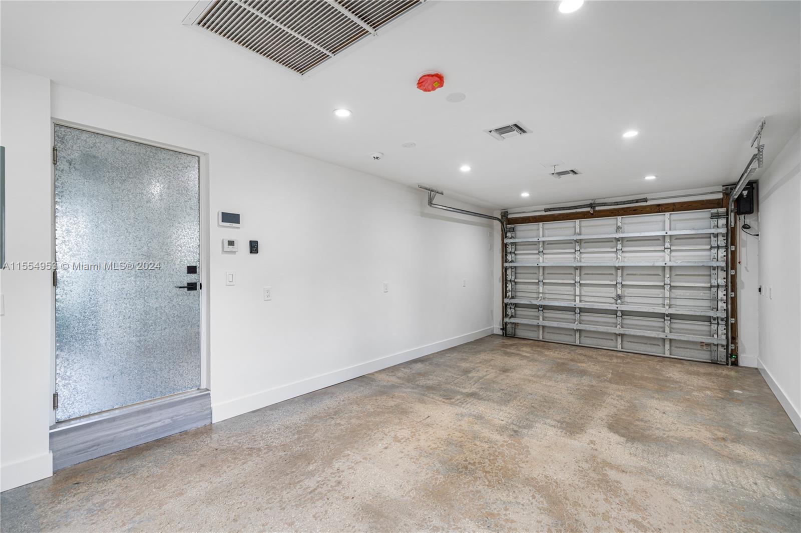 831 Cortez St, Coral Gables, Florida 33134, 3 Bedrooms Bedrooms, 7 Rooms Rooms,3 BathroomsBathrooms,Residential,For Sale,831 Cortez St,A11554953