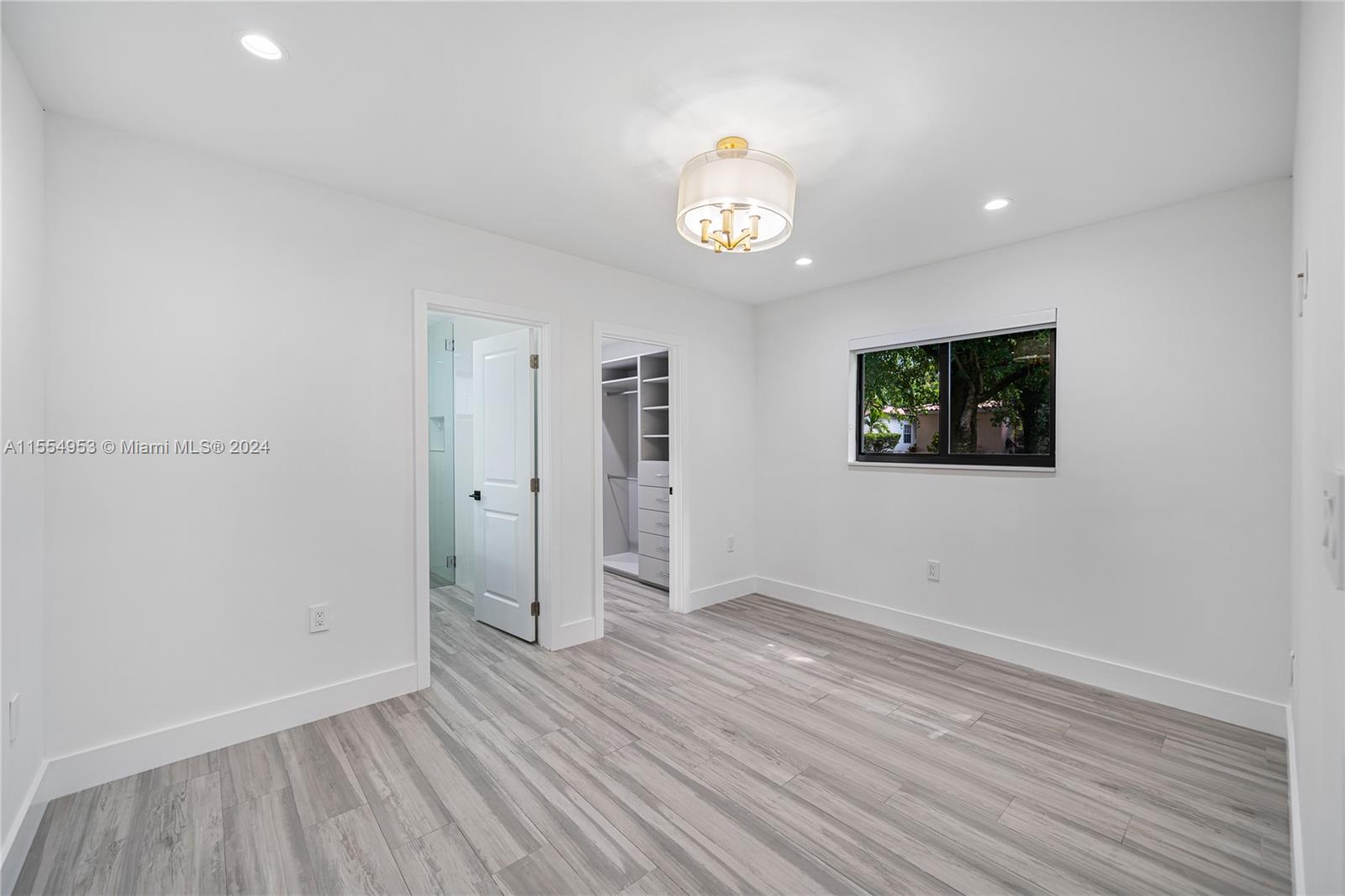 831 Cortez St, Coral Gables, Florida 33134, 3 Bedrooms Bedrooms, 7 Rooms Rooms,3 BathroomsBathrooms,Residential,For Sale,831 Cortez St,A11554953