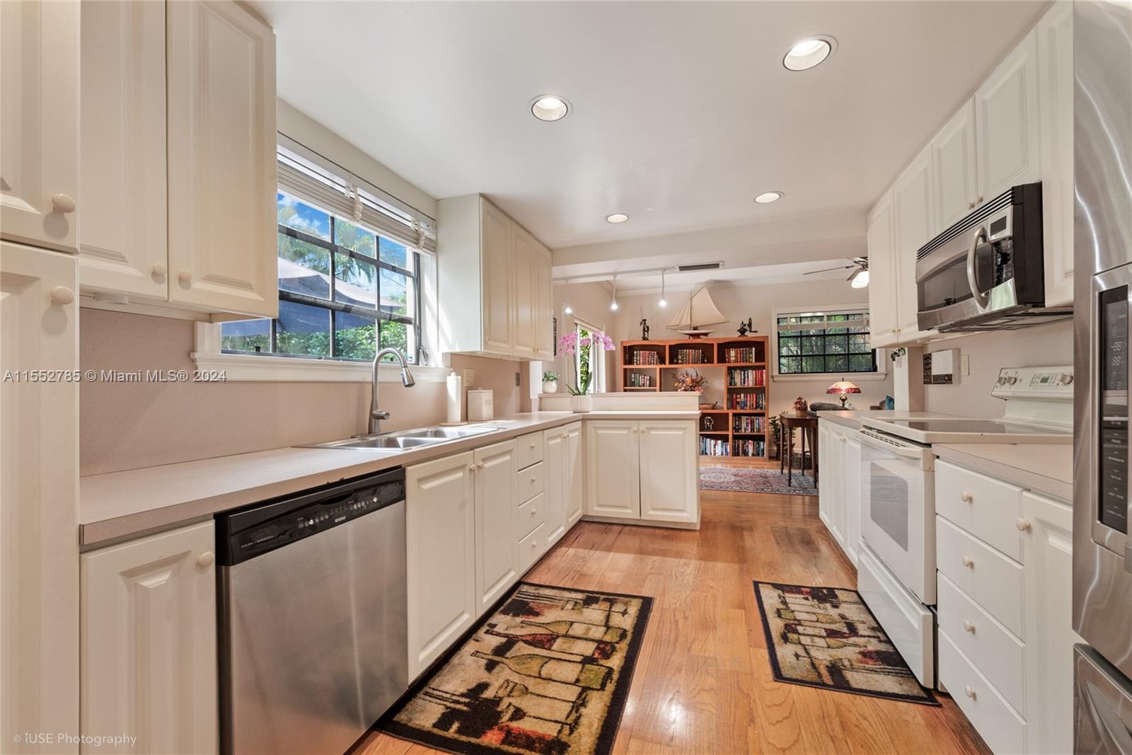 516 Majorca Ave, Coral Gables, Florida 33134, 3 Bedrooms Bedrooms, ,2 BathroomsBathrooms,Residential,For Sale,516 Majorca Ave,A11552785