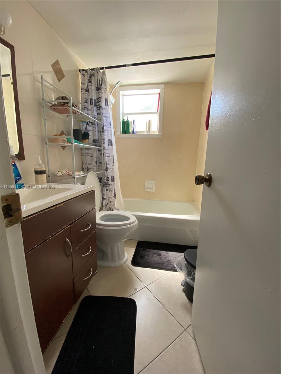 415 NE 2nd St 123, Hallandale Beach, Florida 33009, 2 Bedrooms Bedrooms, ,2 BathroomsBathrooms,Residential,For Sale,415 NE 2nd St 123,A11555112