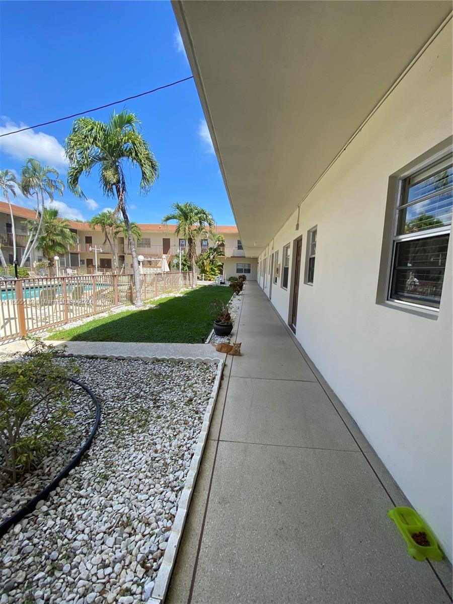 415 NE 2nd St 123, Hallandale Beach, Florida 33009, 2 Bedrooms Bedrooms, ,2 BathroomsBathrooms,Residential,For Sale,415 NE 2nd St 123,A11555112