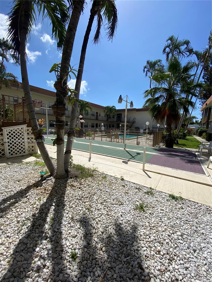 415 NE 2nd St 123, Hallandale Beach, Florida 33009, 2 Bedrooms Bedrooms, ,2 BathroomsBathrooms,Residential,For Sale,415 NE 2nd St 123,A11555112