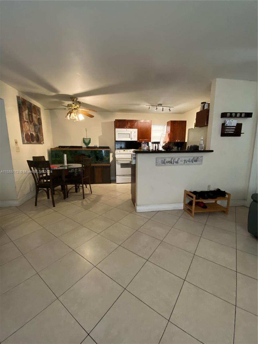 415 NE 2nd St 123, Hallandale Beach, Florida 33009, 2 Bedrooms Bedrooms, ,2 BathroomsBathrooms,Residential,For Sale,415 NE 2nd St 123,A11555112