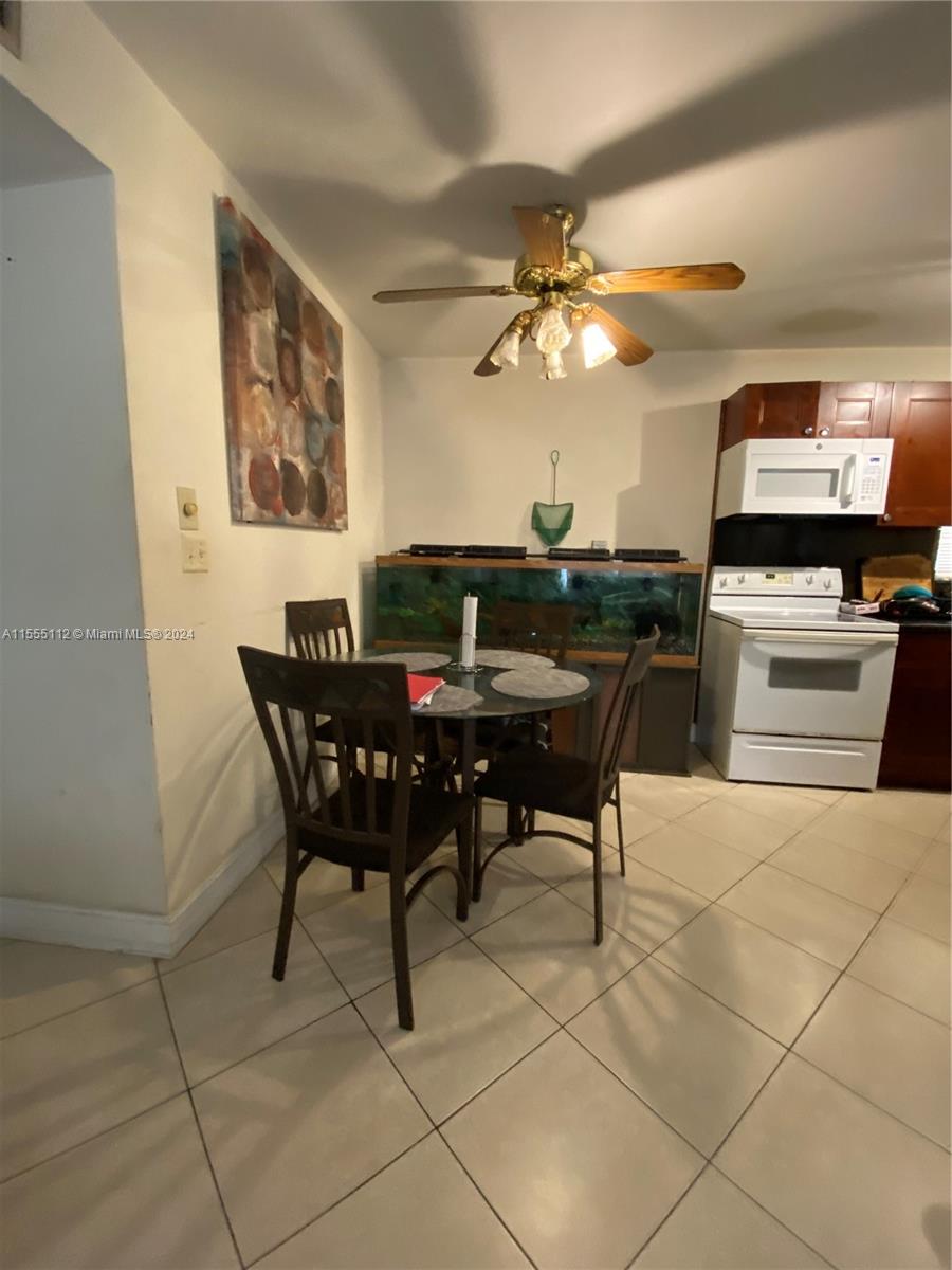 415 NE 2nd St 123, Hallandale Beach, Florida 33009, 2 Bedrooms Bedrooms, ,2 BathroomsBathrooms,Residential,For Sale,415 NE 2nd St 123,A11555112