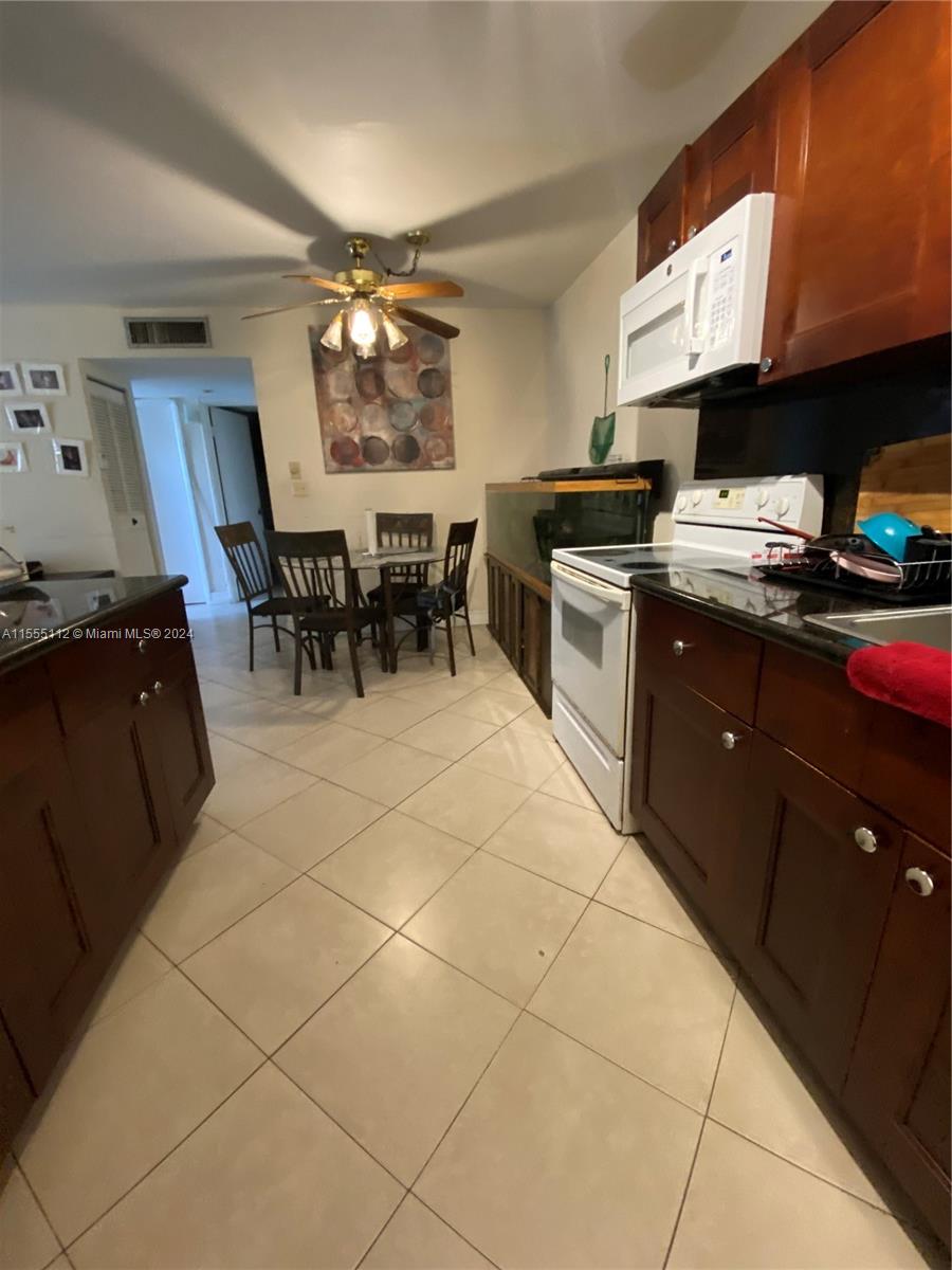 415 NE 2nd St 123, Hallandale Beach, Florida 33009, 2 Bedrooms Bedrooms, ,2 BathroomsBathrooms,Residential,For Sale,415 NE 2nd St 123,A11555112
