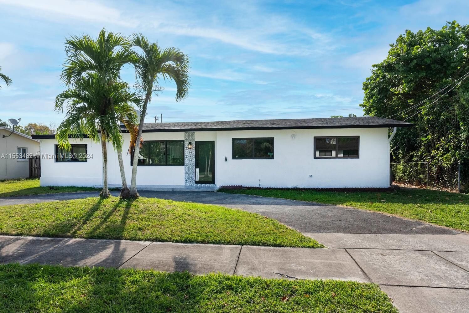 12601 SW 84th Ave Rd  For Sale A11553482, FL