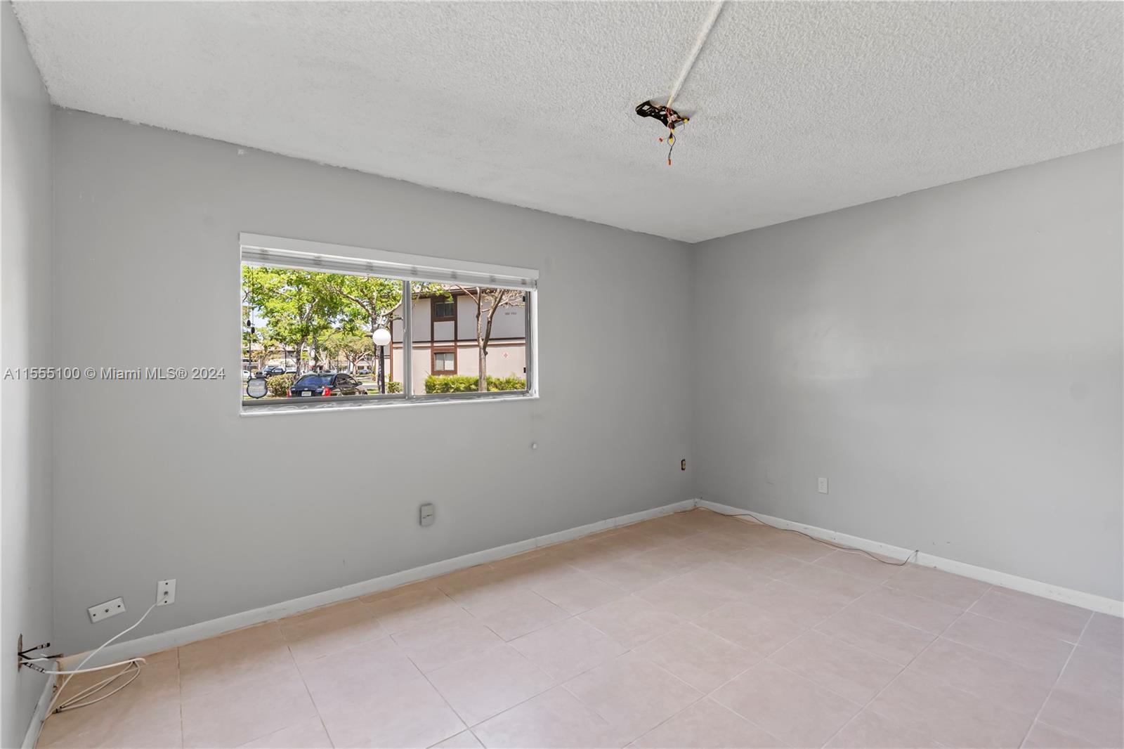 9380 S Belfort Cir 108, Tamarac, Florida 33321, 2 Bedrooms Bedrooms, ,2 BathroomsBathrooms,Residential,For Sale,9380 S Belfort Cir 108,A11555100