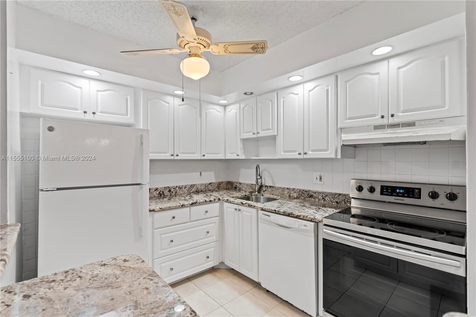 9380 S Belfort Cir 108, Tamarac, Florida 33321, 2 Bedrooms Bedrooms, ,2 BathroomsBathrooms,Residential,For Sale,9380 S Belfort Cir 108,A11555100