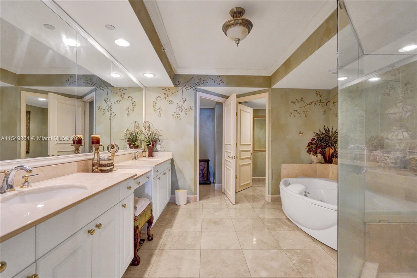 20201 E Country Club Dr 2004, Aventura, Florida 33180, 2 Bedrooms Bedrooms, ,3 BathroomsBathrooms,Residential,For Sale,20201 E Country Club Dr 2004,A11549861