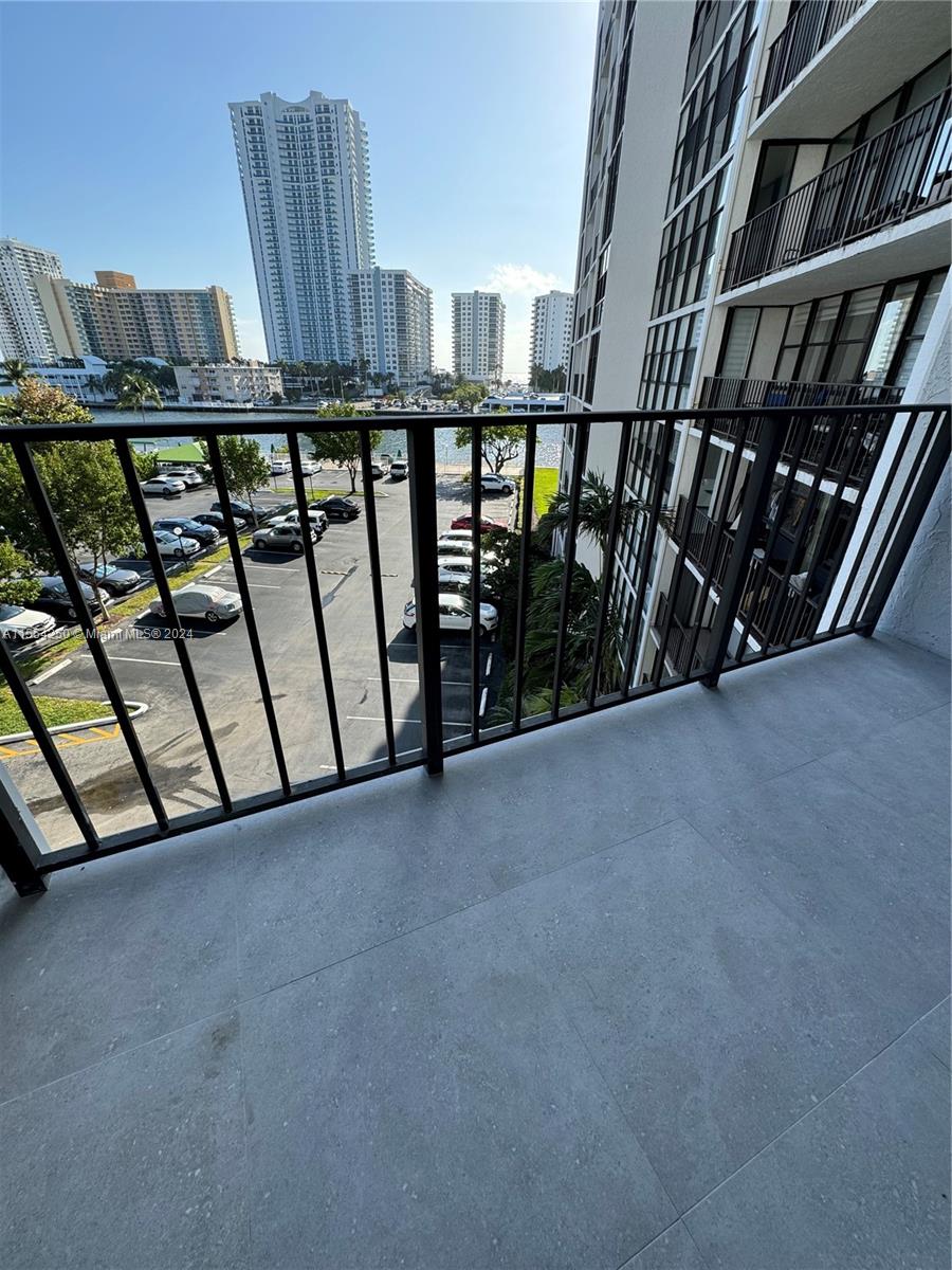 800 Parkview Dr 502, Hallandale Beach, Florida 33009, 1 Bedroom Bedrooms, ,1 BathroomBathrooms,Residential,For Sale,800 Parkview Dr 502,A11554250