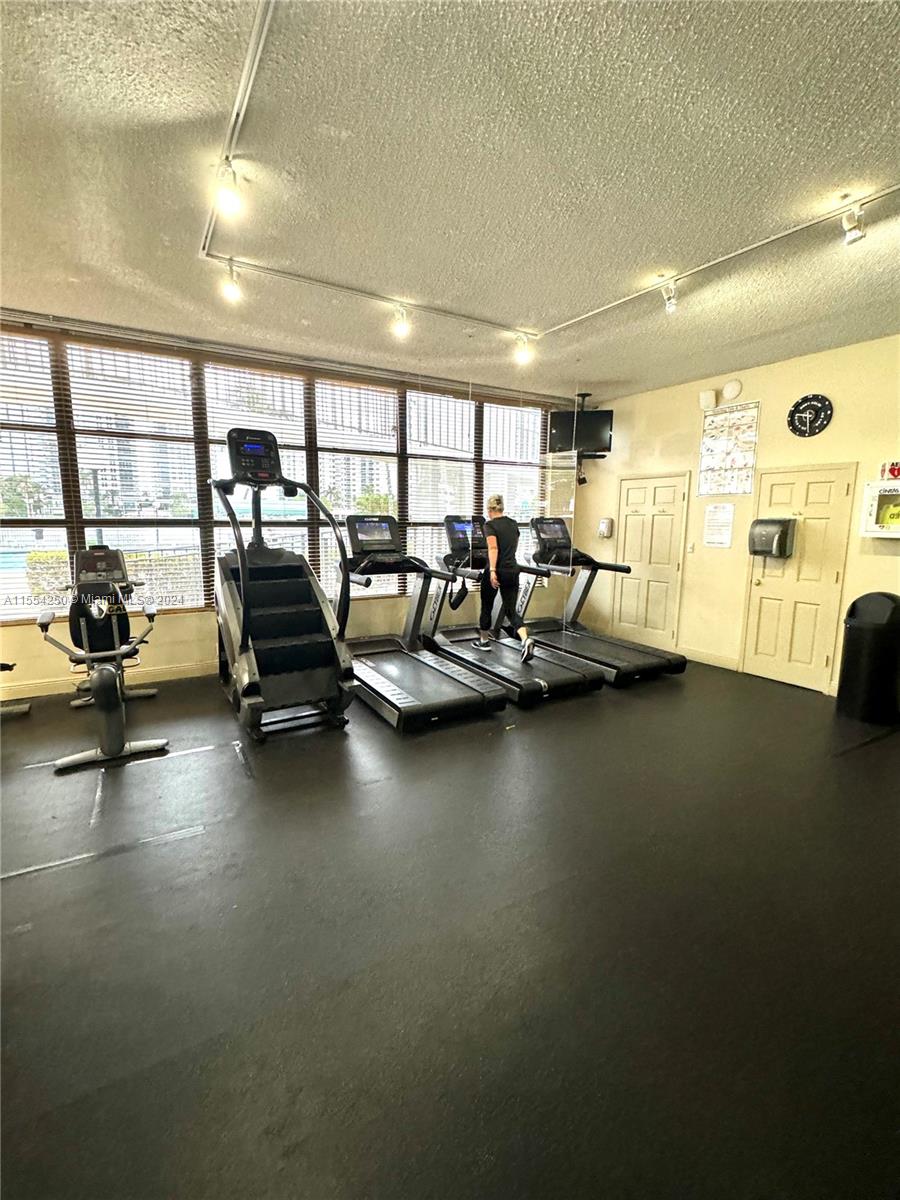 800 Parkview Dr 502, Hallandale Beach, Florida 33009, 1 Bedroom Bedrooms, ,1 BathroomBathrooms,Residential,For Sale,800 Parkview Dr 502,A11554250