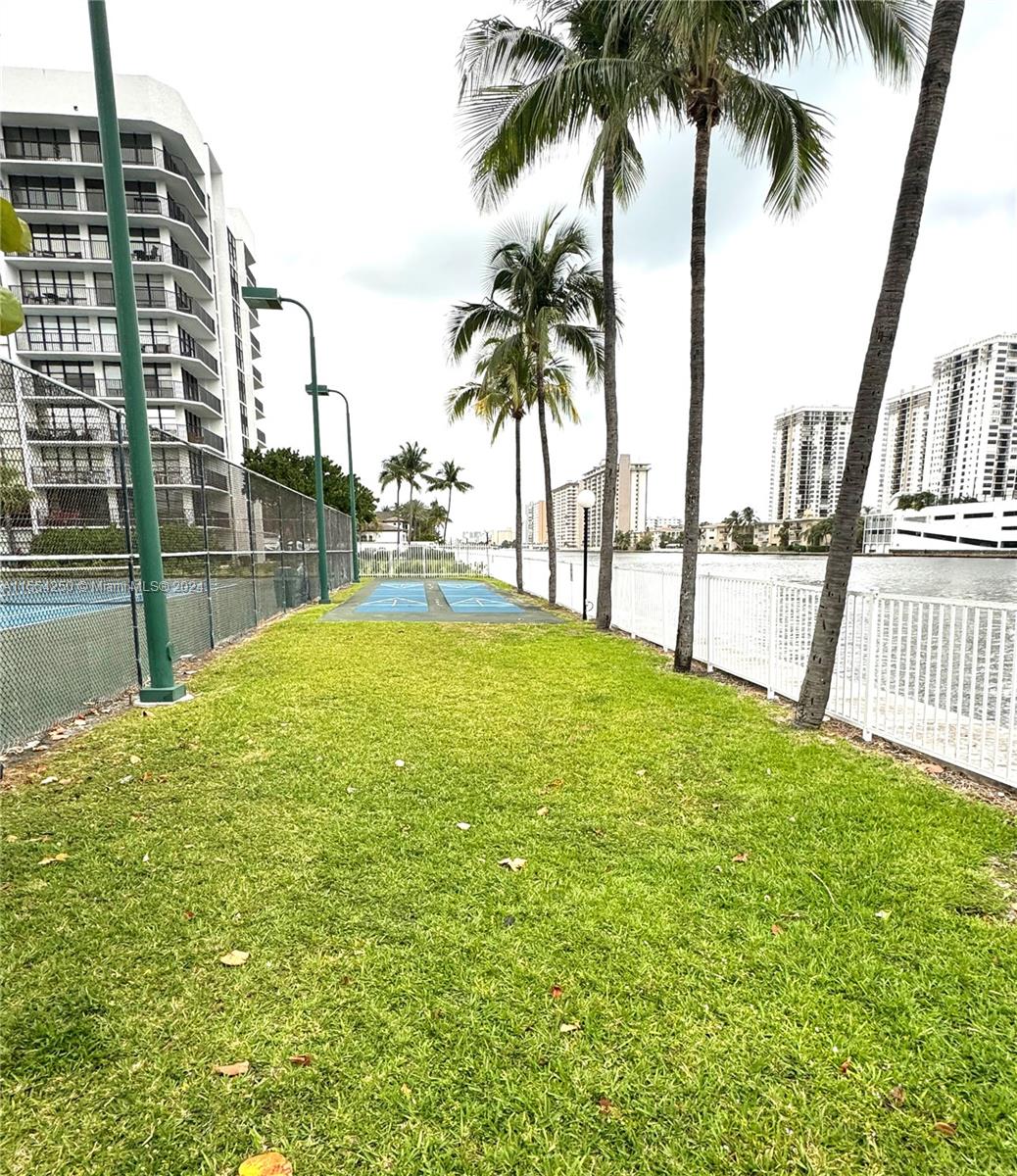 800 Parkview Dr 502, Hallandale Beach, Florida 33009, 1 Bedroom Bedrooms, ,1 BathroomBathrooms,Residential,For Sale,800 Parkview Dr 502,A11554250