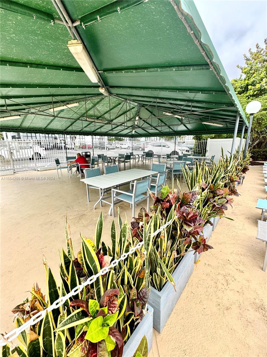 800 Parkview Dr 502, Hallandale Beach, Florida 33009, 1 Bedroom Bedrooms, ,1 BathroomBathrooms,Residential,For Sale,800 Parkview Dr 502,A11554250