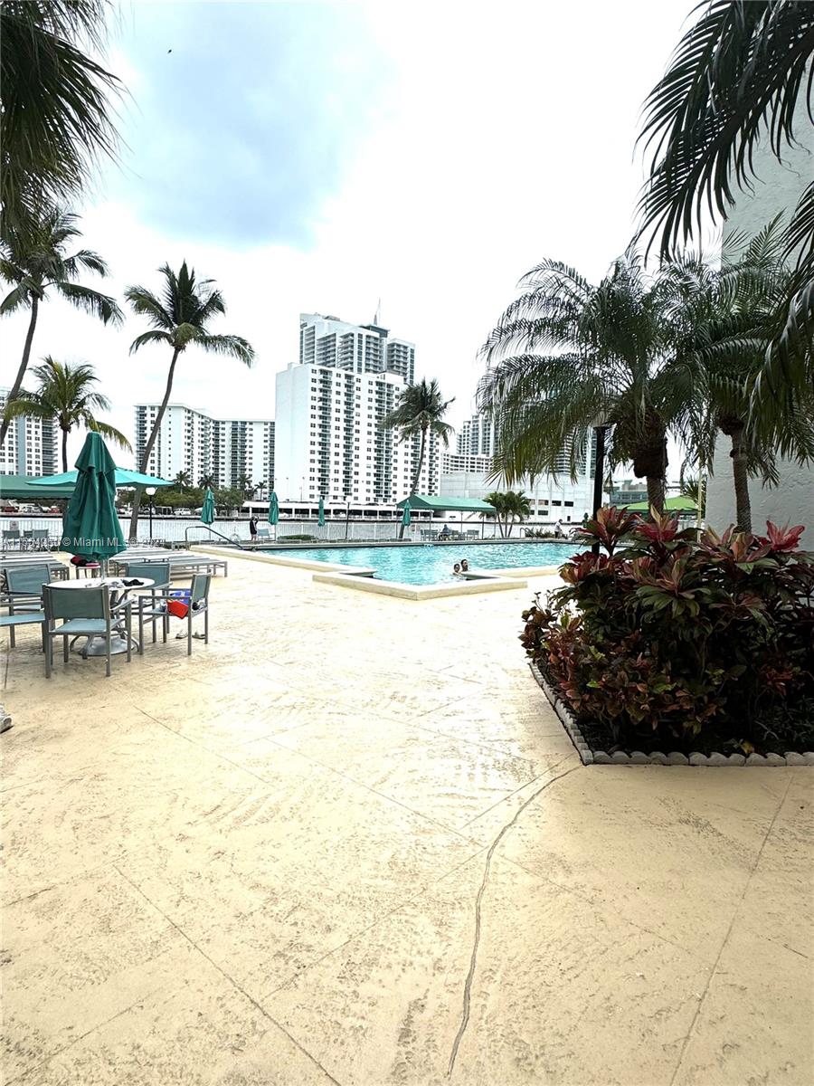 800 Parkview Dr 502, Hallandale Beach, Florida 33009, 1 Bedroom Bedrooms, ,1 BathroomBathrooms,Residential,For Sale,800 Parkview Dr 502,A11554250