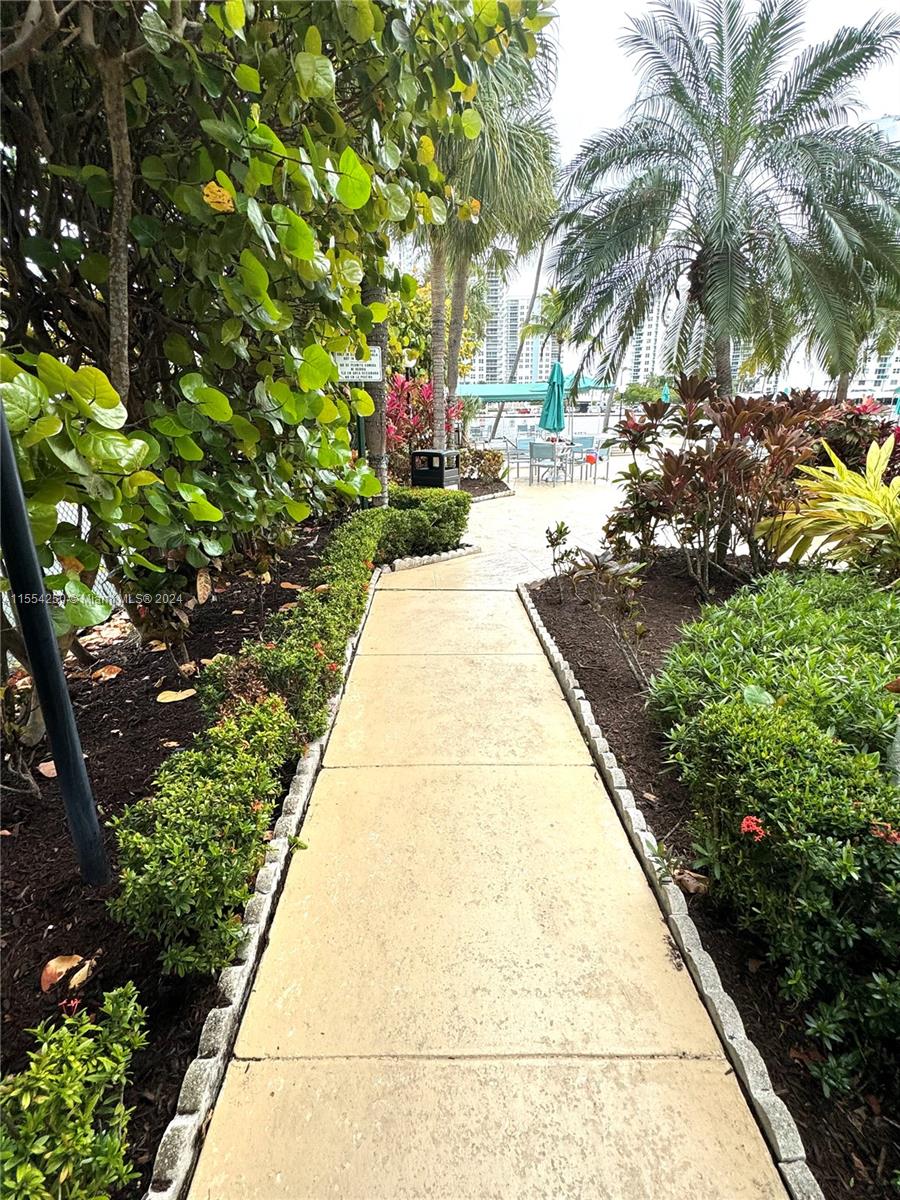 800 Parkview Dr 502, Hallandale Beach, Florida 33009, 1 Bedroom Bedrooms, ,1 BathroomBathrooms,Residential,For Sale,800 Parkview Dr 502,A11554250