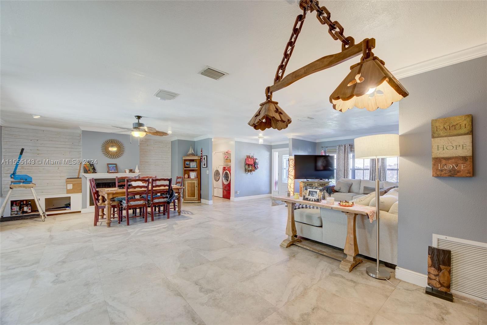 1676 S Goldeneye Ln, Homestead, Florida 33035, 3 Bedrooms Bedrooms, ,2 BathroomsBathrooms,Residential,For Sale,1676 S Goldeneye Ln,A11555143