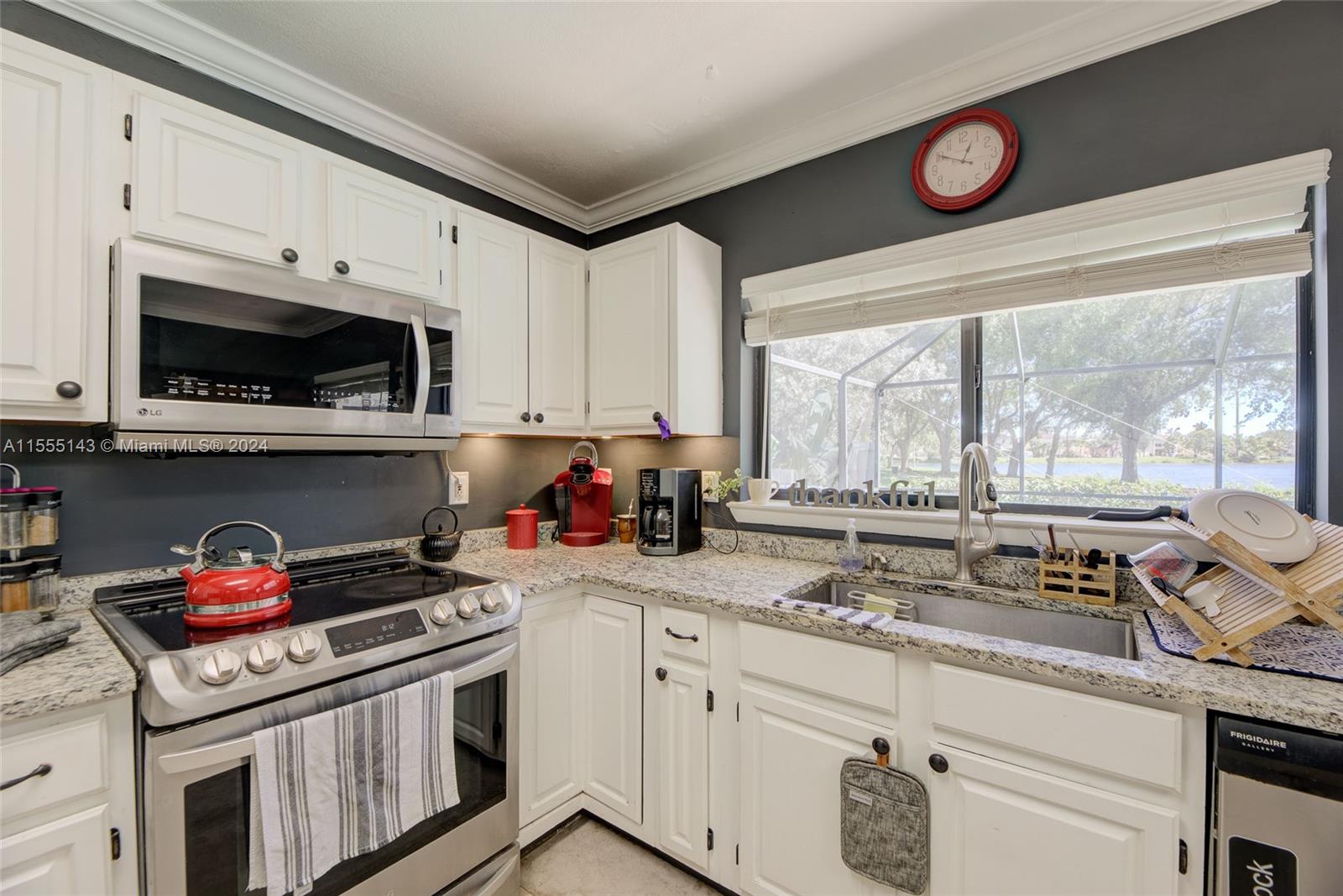 1676 S Goldeneye Ln, Homestead, Florida 33035, 3 Bedrooms Bedrooms, ,2 BathroomsBathrooms,Residential,For Sale,1676 S Goldeneye Ln,A11555143