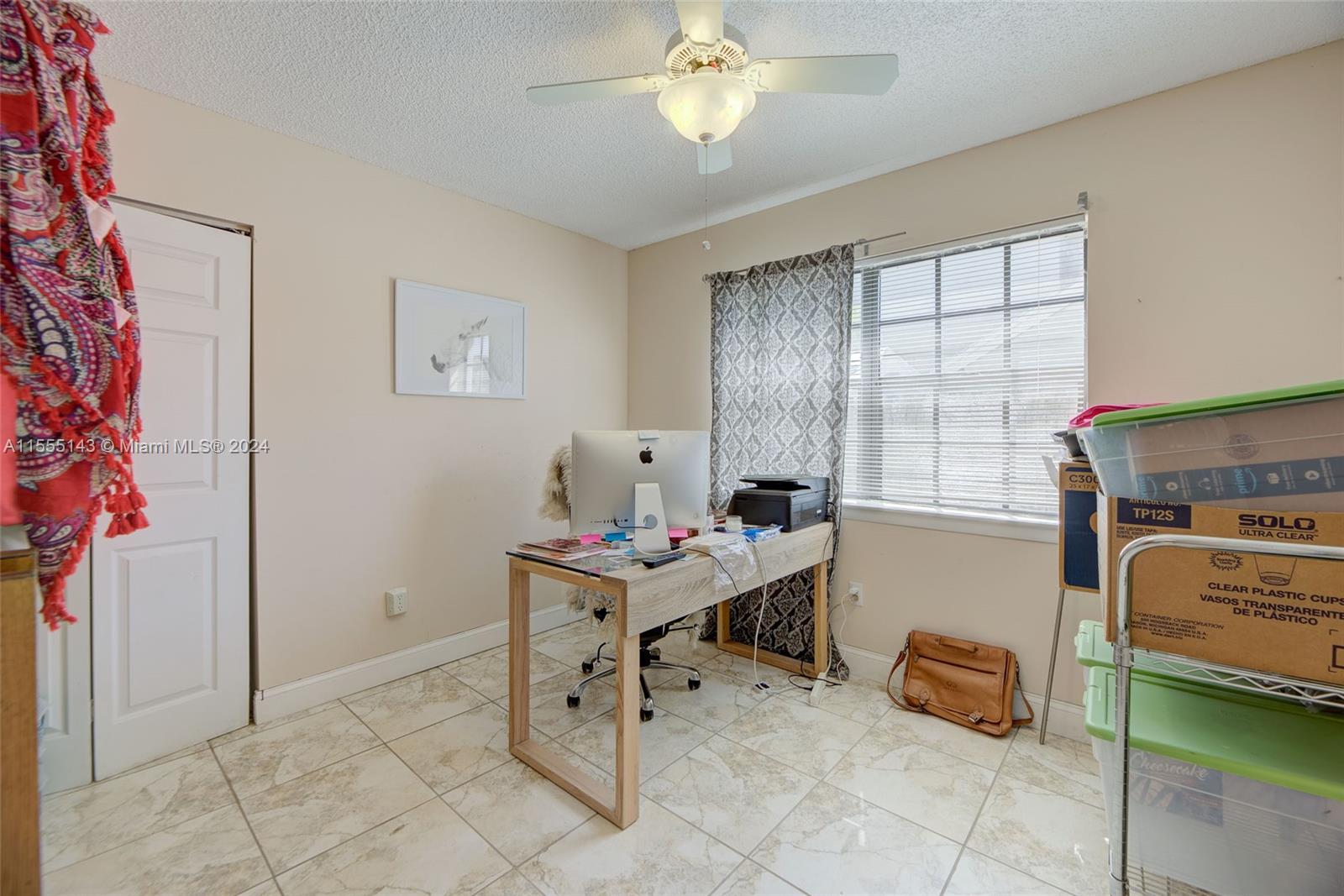 1676 S Goldeneye Ln, Homestead, Florida 33035, 3 Bedrooms Bedrooms, ,2 BathroomsBathrooms,Residential,For Sale,1676 S Goldeneye Ln,A11555143