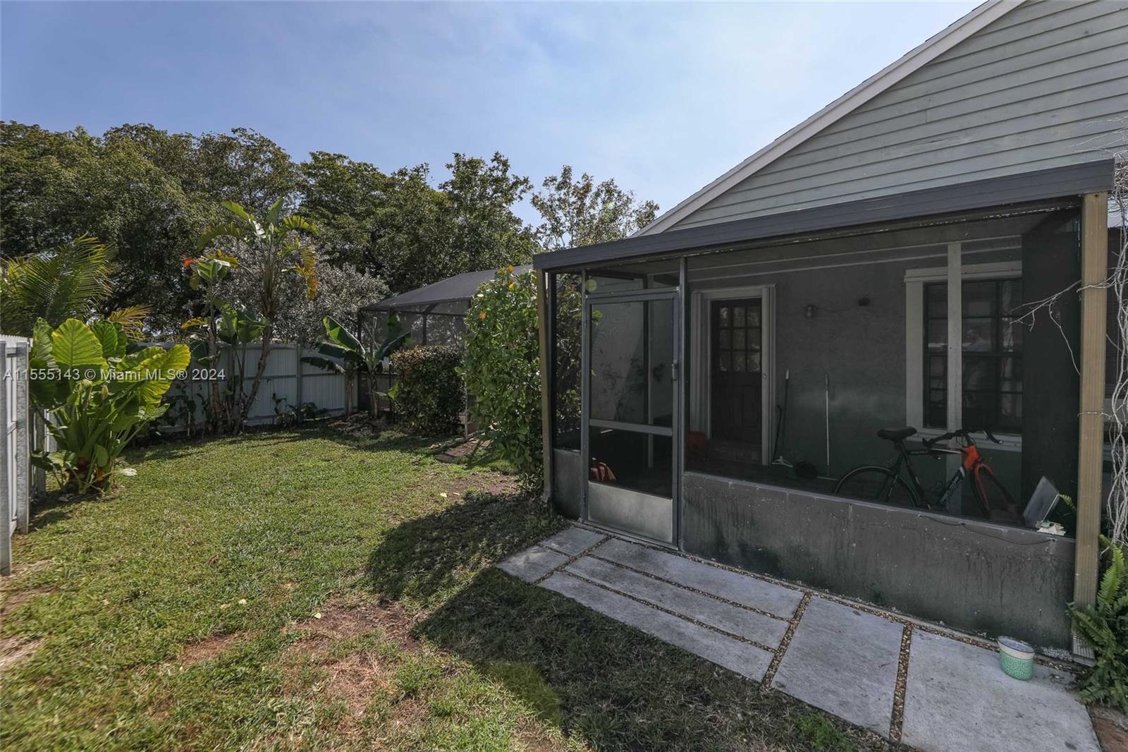 1676 S Goldeneye Ln, Homestead, Florida 33035, 3 Bedrooms Bedrooms, ,2 BathroomsBathrooms,Residential,For Sale,1676 S Goldeneye Ln,A11555143