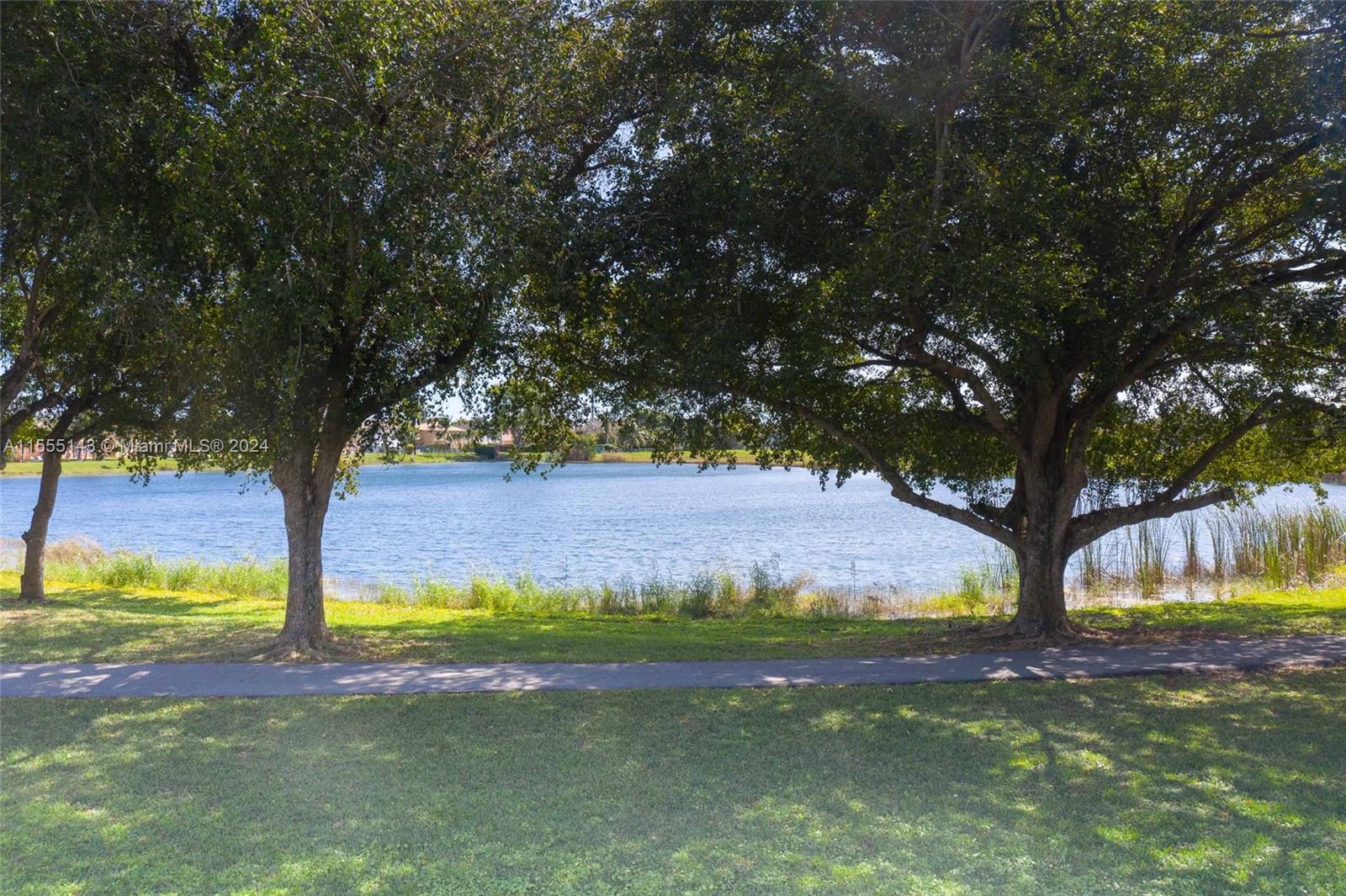 1676 S Goldeneye Ln, Homestead, Florida 33035, 3 Bedrooms Bedrooms, ,2 BathroomsBathrooms,Residential,For Sale,1676 S Goldeneye Ln,A11555143