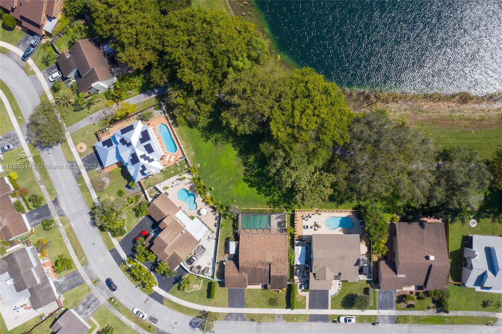 1676 S Goldeneye Ln, Homestead, Florida 33035, 3 Bedrooms Bedrooms, ,2 BathroomsBathrooms,Residential,For Sale,1676 S Goldeneye Ln,A11555143