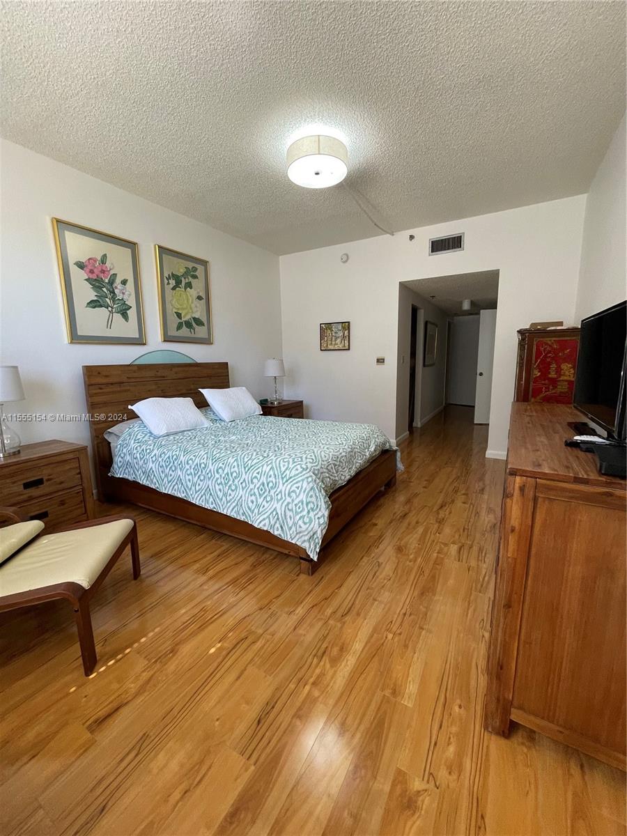 251 Crandon Blvd 338, Key Biscayne, Florida 33149, 2 Bedrooms Bedrooms, ,2 BathroomsBathrooms,Residentiallease,For Rent,251 Crandon Blvd 338,A11555154