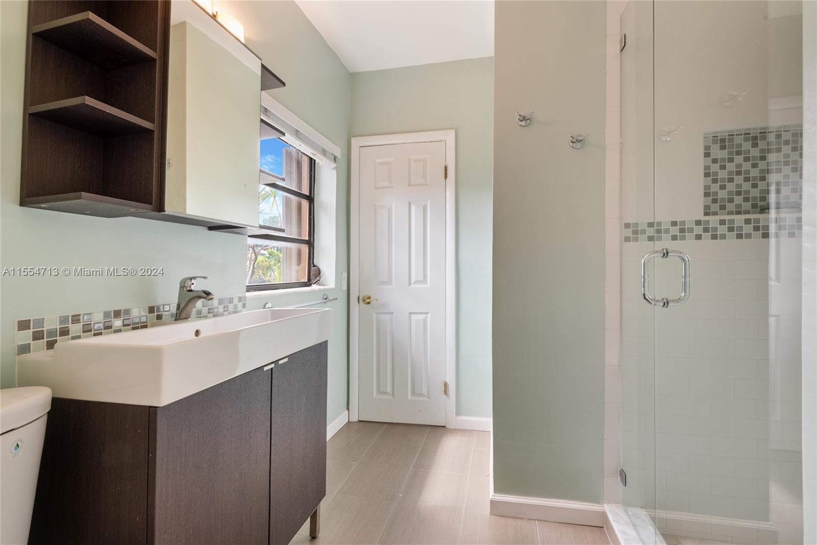 5000 Riviera Dr, Coral Gables, Florida 33146, 4 Bedrooms Bedrooms, ,3 BathroomsBathrooms,Residential,For Sale,5000 Riviera Dr,A11554713