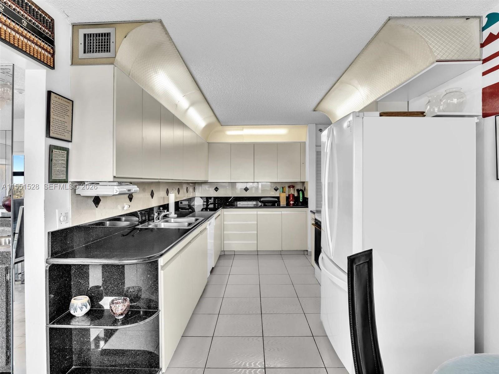 1201 S Ocean Dr 1112N, Hollywood, Florida 33019, 2 Bedrooms Bedrooms, ,2 BathroomsBathrooms,Residential,For Sale,1201 S Ocean Dr 1112N,A11551528