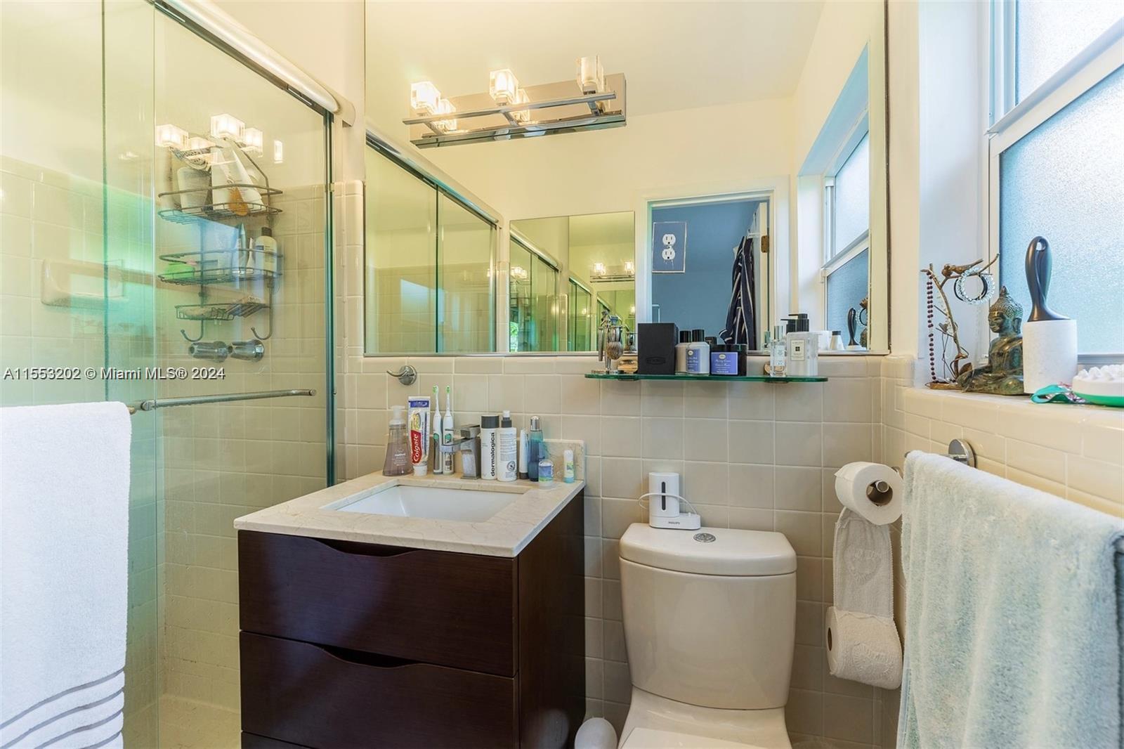 8125 SW 136th St, Pinecrest, Florida 33156, 3 Bedrooms Bedrooms, ,2 BathroomsBathrooms,Residentiallease,For Rent,8125 SW 136th St,A11553202