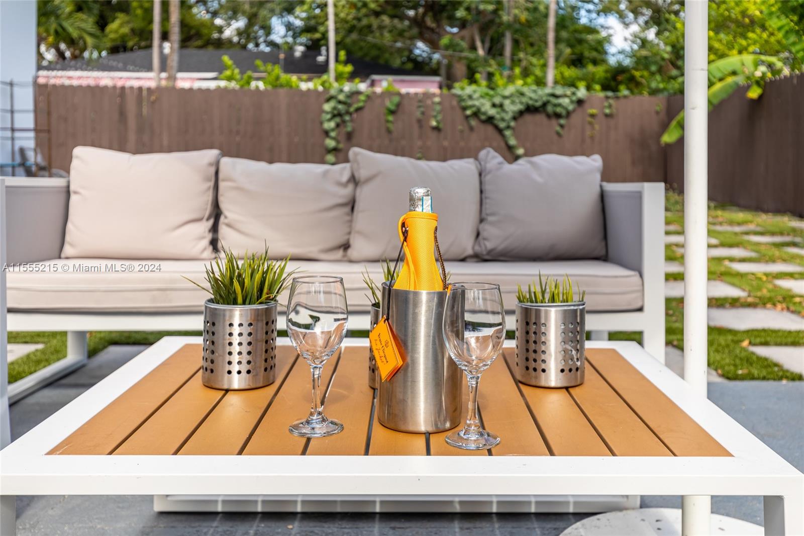 201 NE 48th St, Miami, Florida 33137, 4 Bedrooms Bedrooms, ,3 BathroomsBathrooms,Residential,For Sale,201 NE 48th St,A11555215