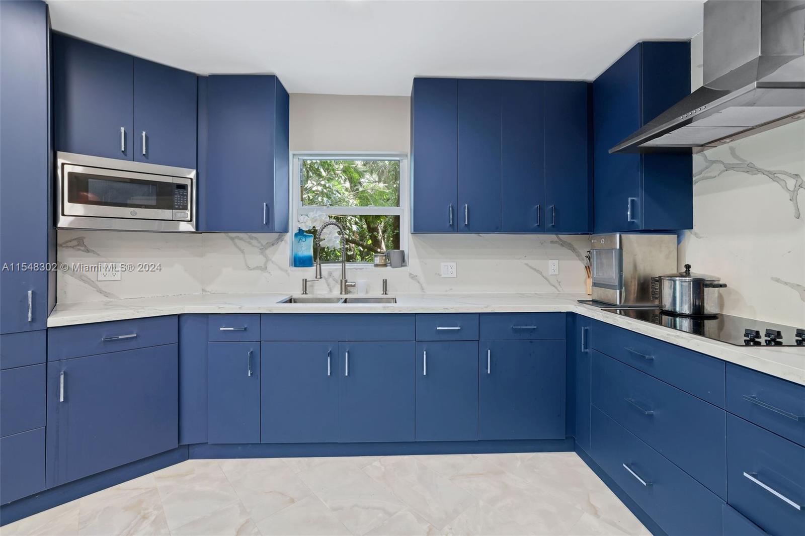 1757 SW 30th Pl, Fort Lauderdale, Florida 33315, 3 Bedrooms Bedrooms, ,3 BathroomsBathrooms,Residential,For Sale,1757 SW 30th Pl,A11548302