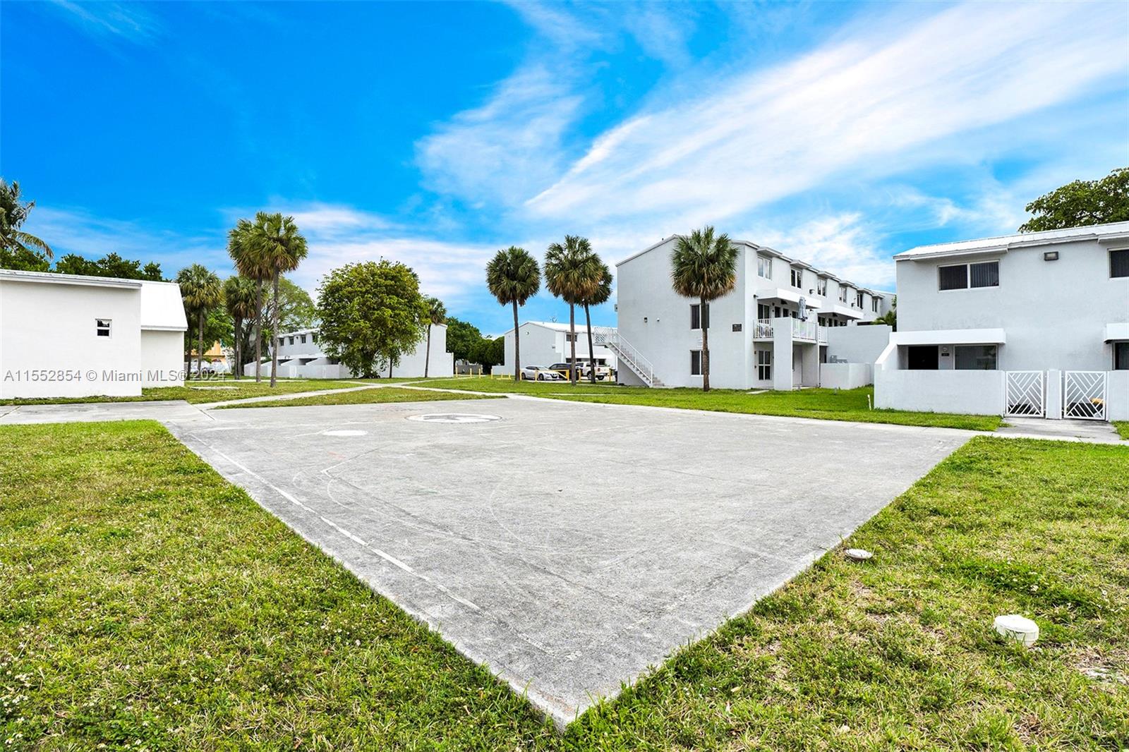 1940 NW 4th Ct 3, Miami, Florida 33136, 3 Bedrooms Bedrooms, ,1 BathroomBathrooms,Residential,For Sale,1940 NW 4th Ct 3,A11552854