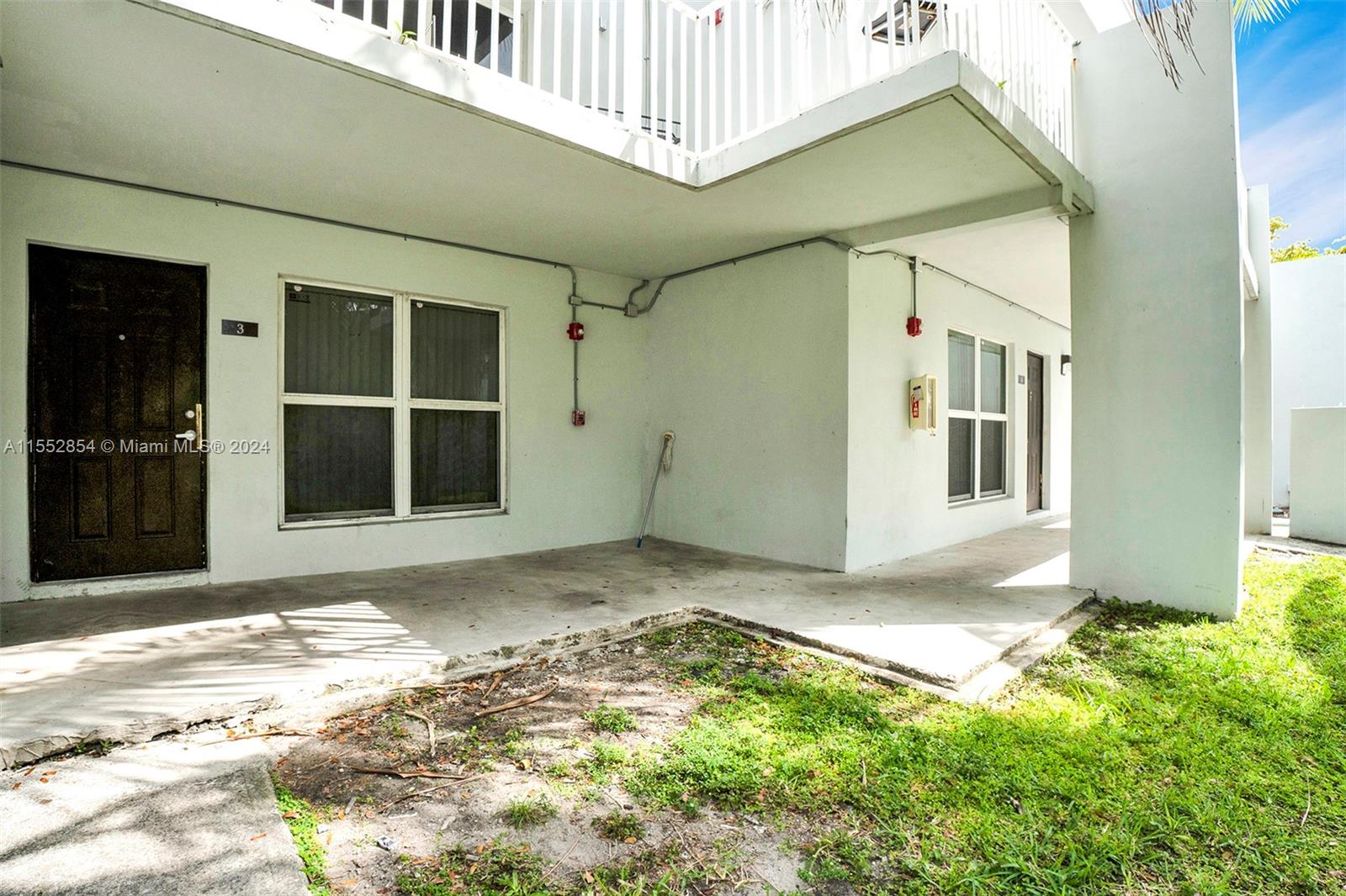 1940 NW 4th Ct 3, Miami, Florida 33136, 3 Bedrooms Bedrooms, ,1 BathroomBathrooms,Residential,For Sale,1940 NW 4th Ct 3,A11552854