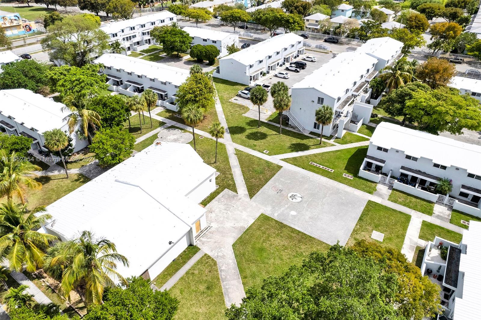 1940 NW 4th Ct 3, Miami, Florida 33136, 3 Bedrooms Bedrooms, ,1 BathroomBathrooms,Residential,For Sale,1940 NW 4th Ct 3,A11552854