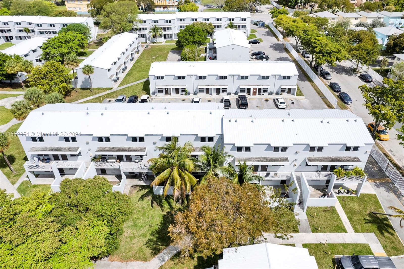 1940 NW 4th Ct 3, Miami, Florida 33136, 3 Bedrooms Bedrooms, ,1 BathroomBathrooms,Residential,For Sale,1940 NW 4th Ct 3,A11552854