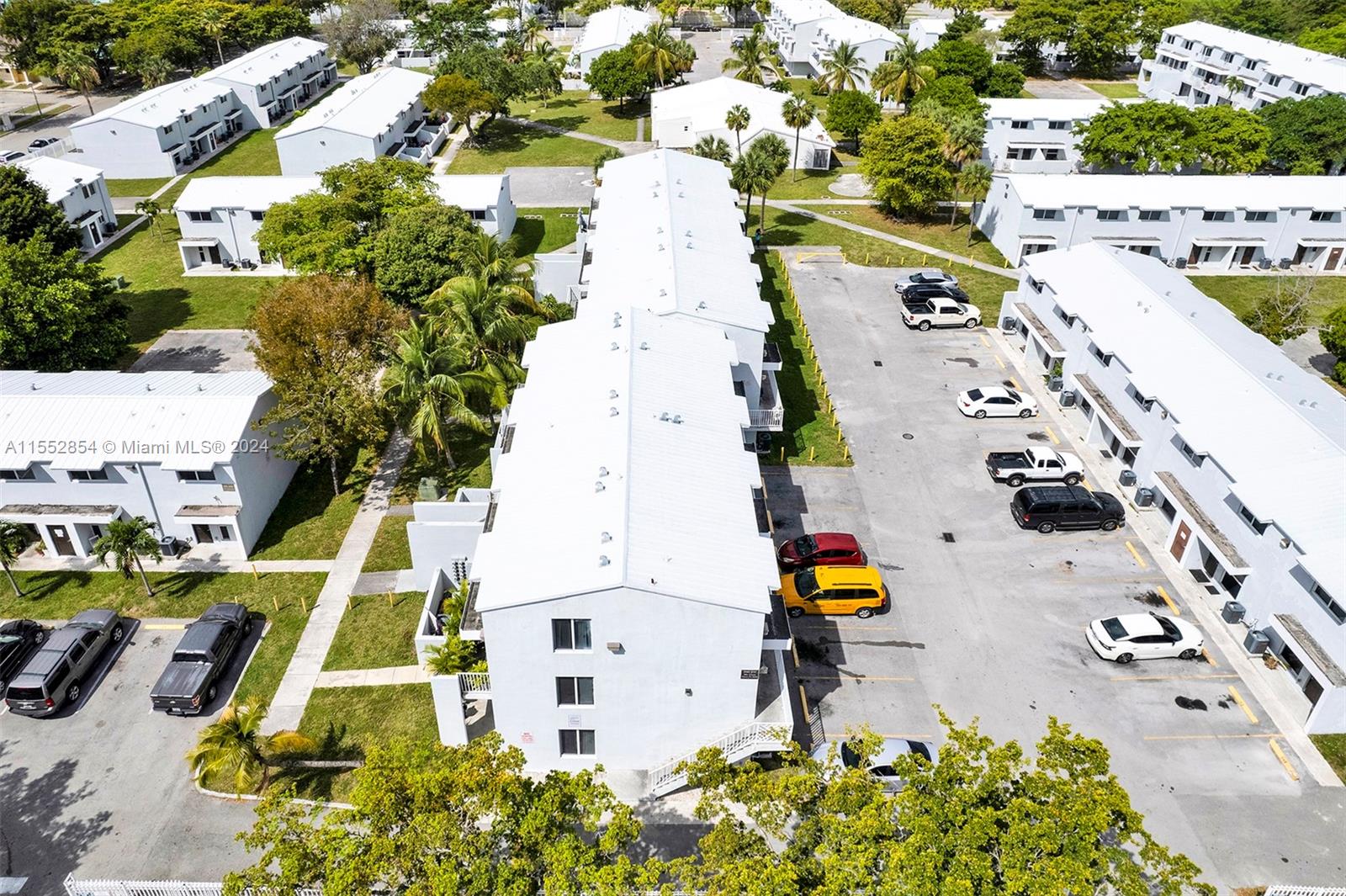 1940 NW 4th Ct 3, Miami, Florida 33136, 3 Bedrooms Bedrooms, ,1 BathroomBathrooms,Residential,For Sale,1940 NW 4th Ct 3,A11552854