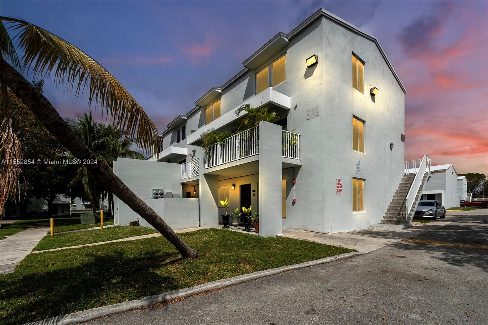 1940 NW 4th Ct 3, Miami, Florida 33136, 3 Bedrooms Bedrooms, ,1 BathroomBathrooms,Residential,For Sale,1940 NW 4th Ct 3,A11552854