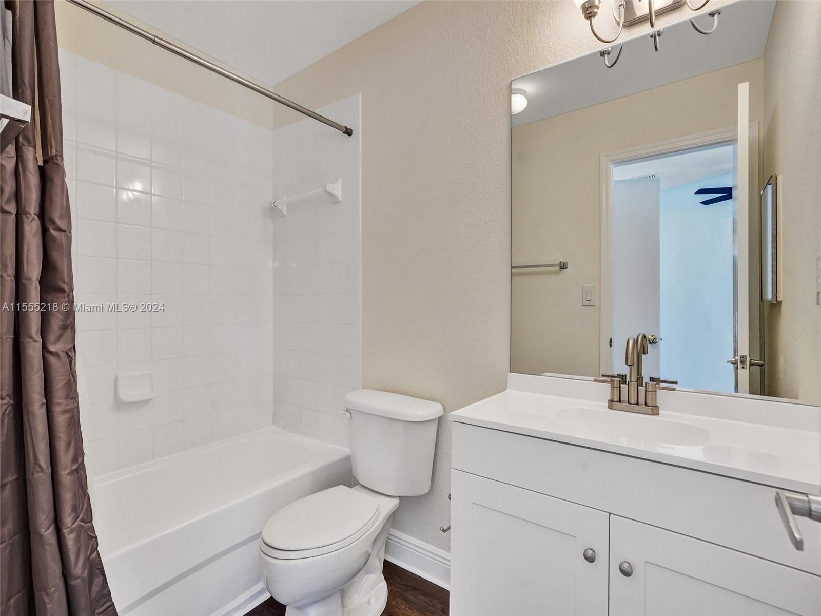 2060 NE 167th St 2 (3-116), North Miami Beach, Florida 33162, 3 Bedrooms Bedrooms, ,2 BathroomsBathrooms,Residential,For Sale,2060 NE 167th St 2 (3-116),A11555218