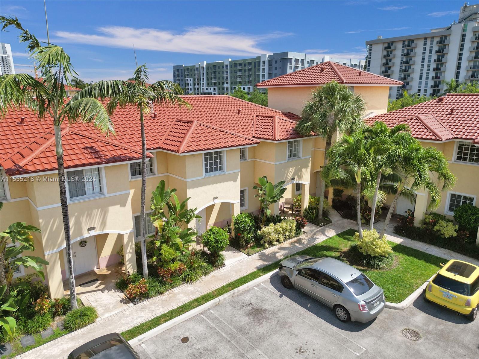 2060 NE 167th St 2 (3-116), North Miami Beach, Florida 33162, 3 Bedrooms Bedrooms, ,2 BathroomsBathrooms,Residential,For Sale,2060 NE 167th St 2 (3-116),A11555218