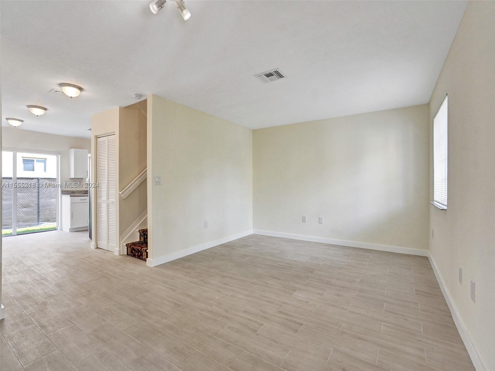 2060 NE 167th St 2 (3-116), North Miami Beach, Florida 33162, 3 Bedrooms Bedrooms, ,2 BathroomsBathrooms,Residential,For Sale,2060 NE 167th St 2 (3-116),A11555218