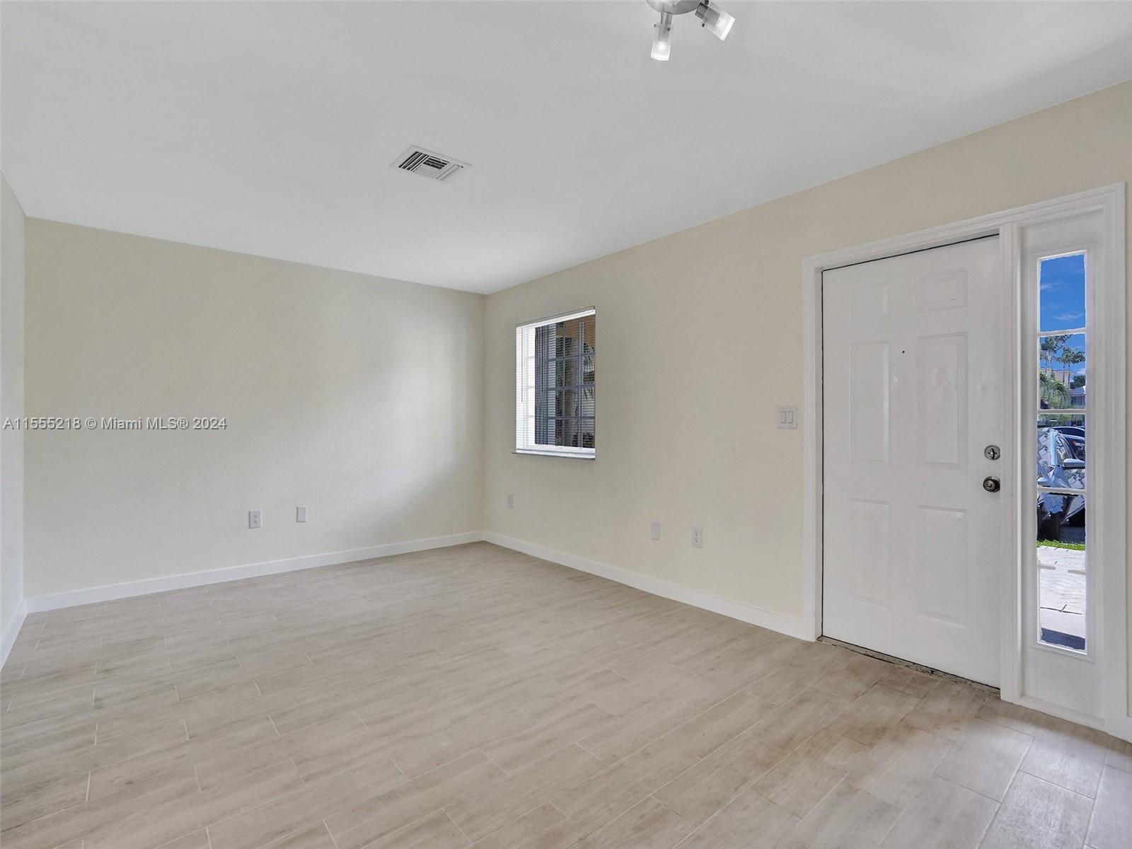 2060 NE 167th St 2 (3-116), North Miami Beach, Florida 33162, 3 Bedrooms Bedrooms, ,2 BathroomsBathrooms,Residential,For Sale,2060 NE 167th St 2 (3-116),A11555218