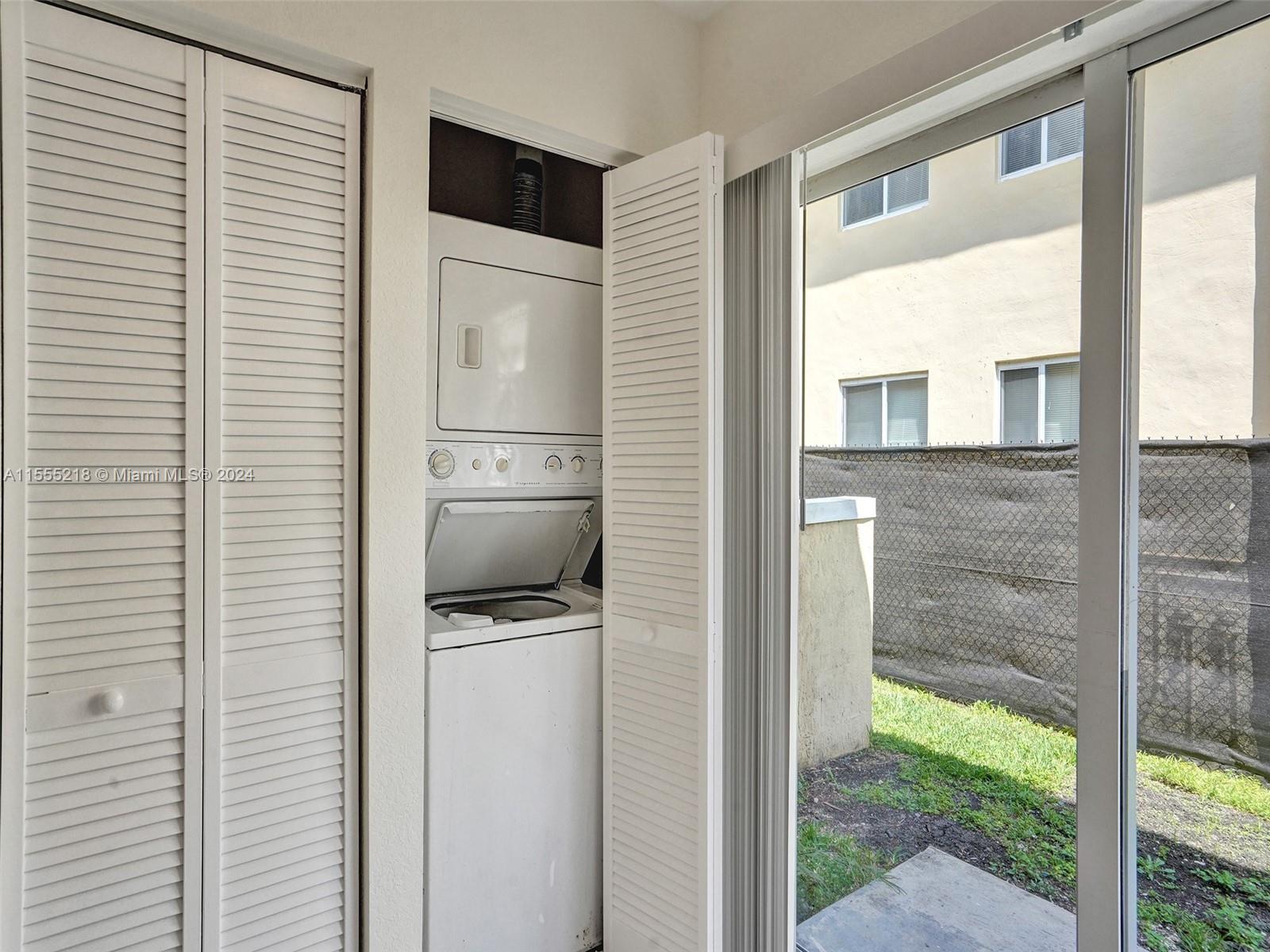 2060 NE 167th St 2 (3-116), North Miami Beach, Florida 33162, 3 Bedrooms Bedrooms, ,2 BathroomsBathrooms,Residential,For Sale,2060 NE 167th St 2 (3-116),A11555218