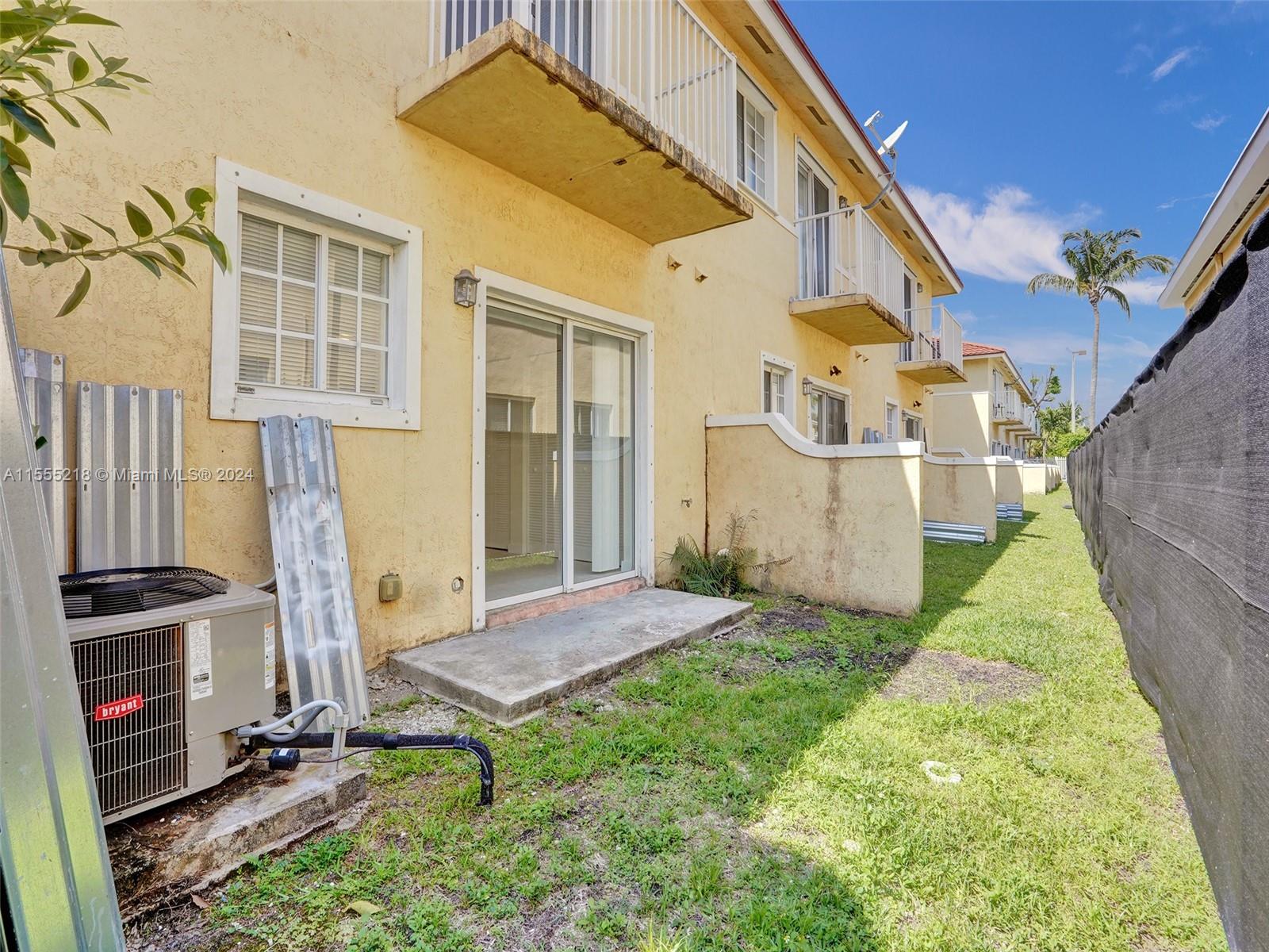 2060 NE 167th St 2 (3-116), North Miami Beach, Florida 33162, 3 Bedrooms Bedrooms, ,2 BathroomsBathrooms,Residential,For Sale,2060 NE 167th St 2 (3-116),A11555218