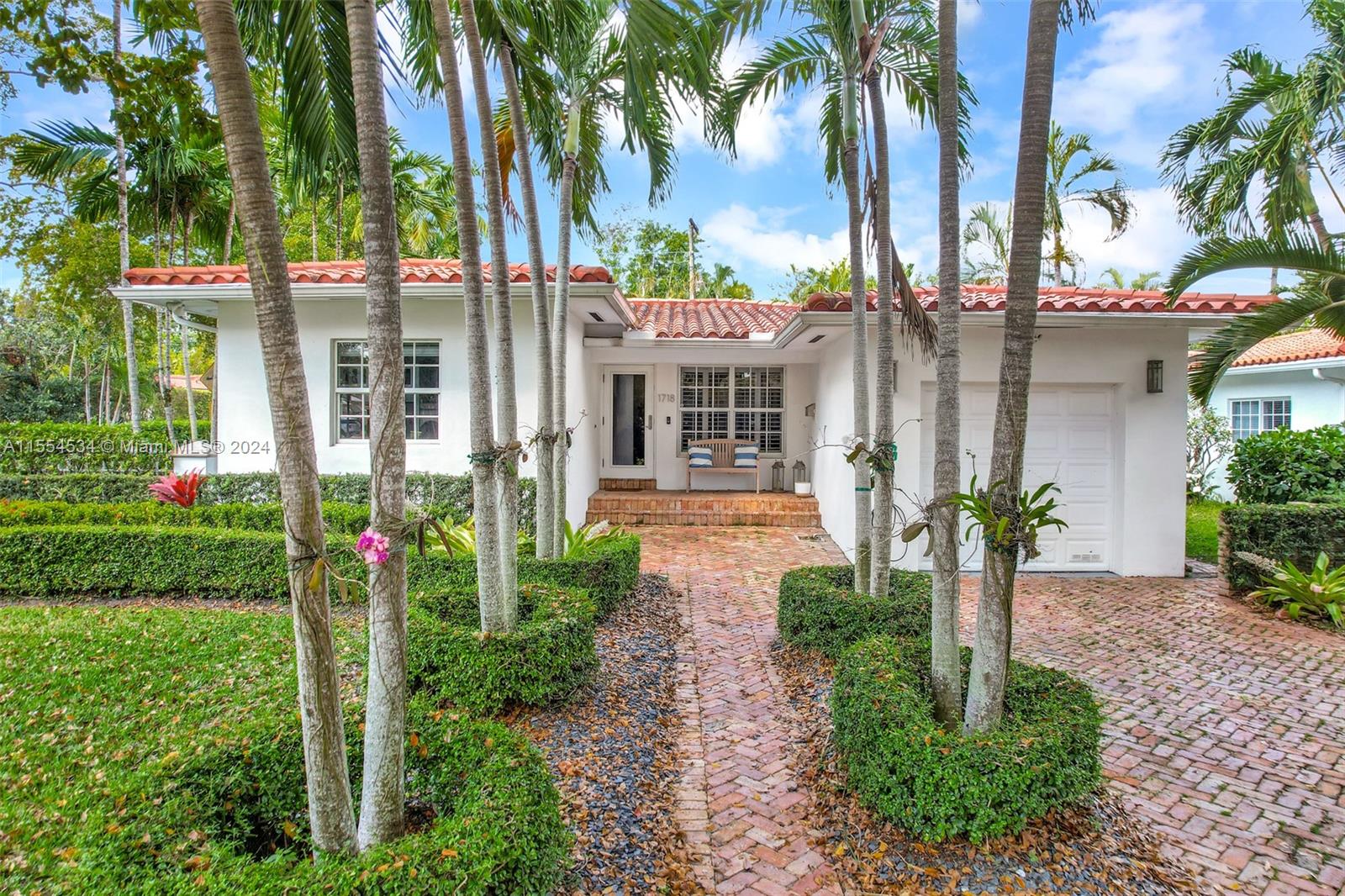 1718 Costado St, Coral Gables, Florida 33134, 3 Bedrooms Bedrooms, ,2 BathroomsBathrooms,Residential,For Sale,1718 Costado St,A11554534
