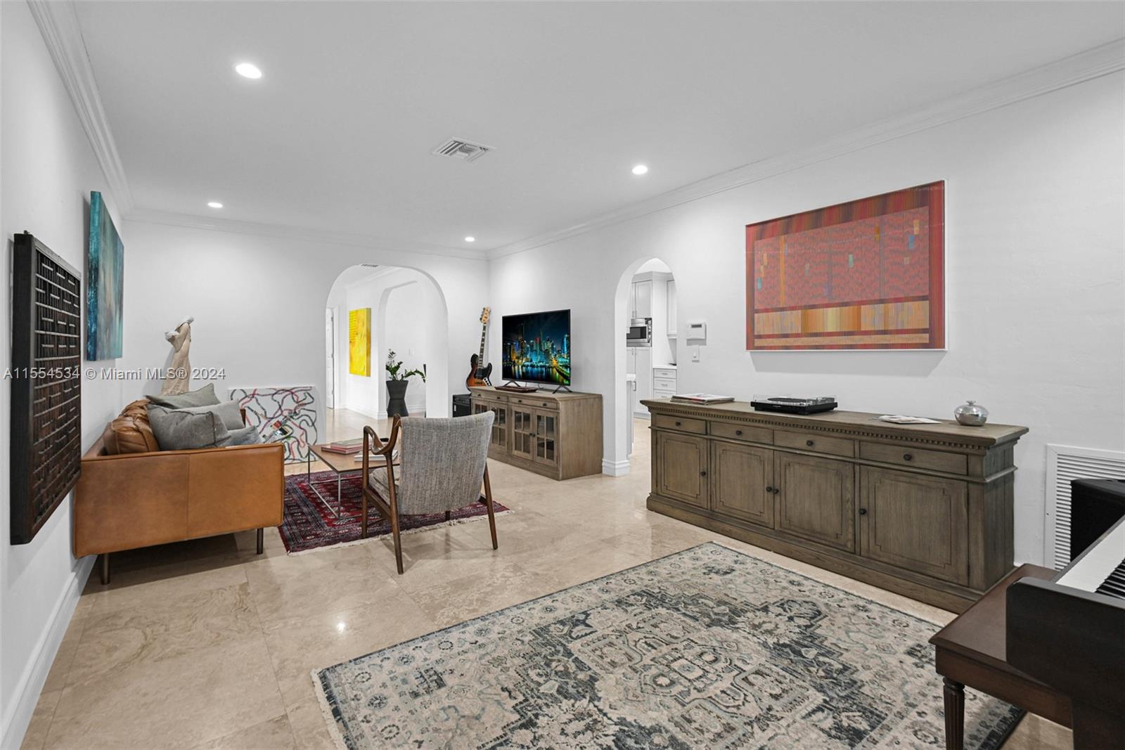 1718 Costado St, Coral Gables, Florida 33134, 3 Bedrooms Bedrooms, ,2 BathroomsBathrooms,Residential,For Sale,1718 Costado St,A11554534
