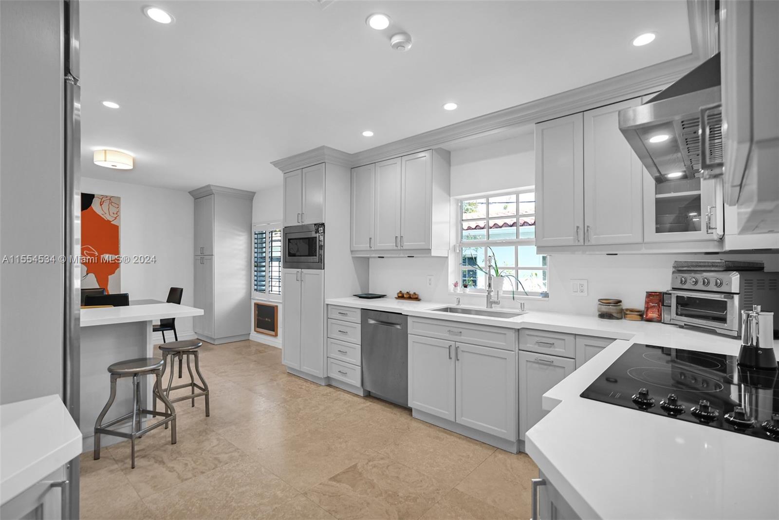 1718 Costado St, Coral Gables, Florida 33134, 3 Bedrooms Bedrooms, ,2 BathroomsBathrooms,Residential,For Sale,1718 Costado St,A11554534