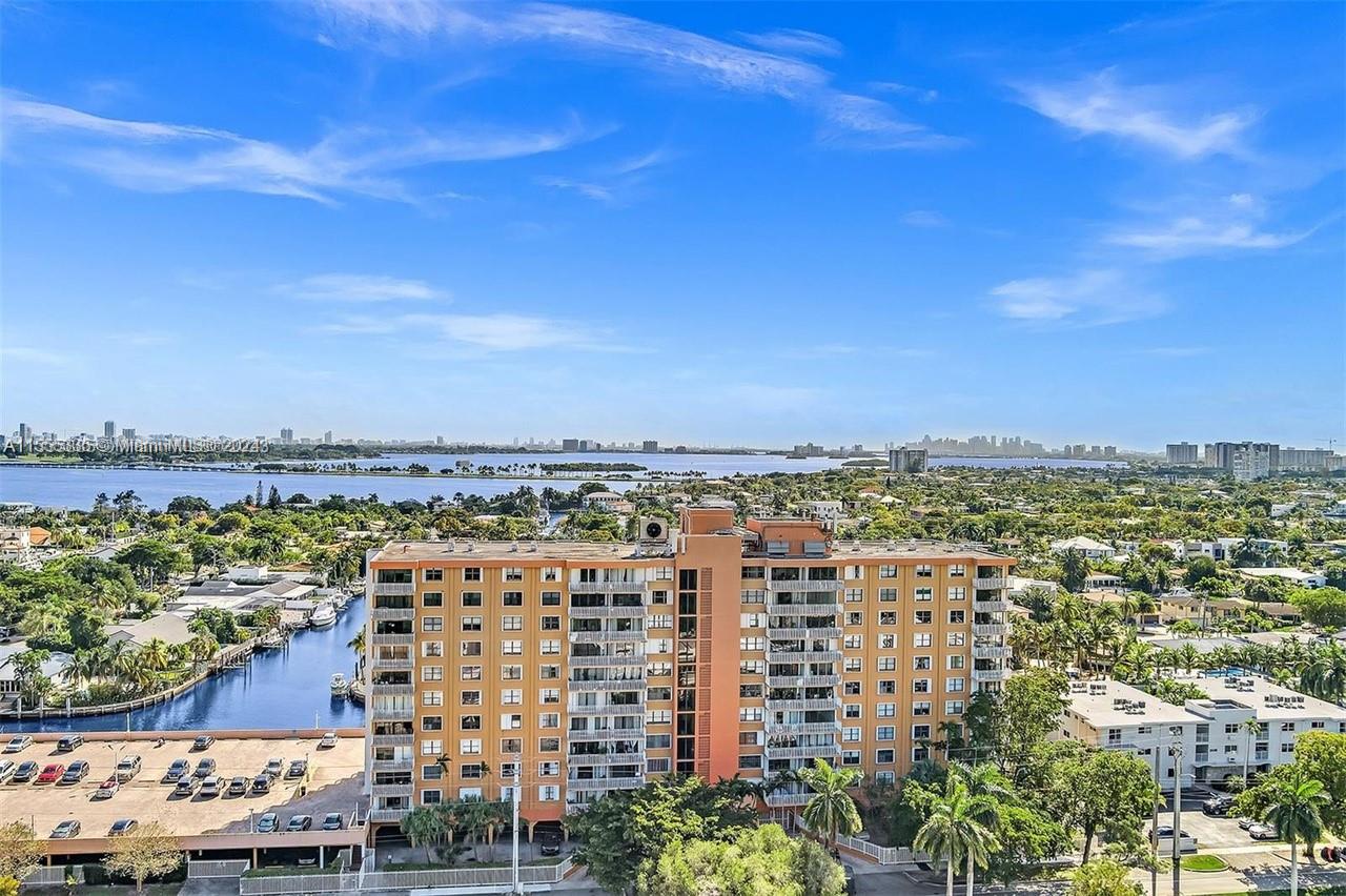 2450 NE 135th St 909, North Miami, Florida 33181, 2 Bedrooms Bedrooms, ,2 BathroomsBathrooms,Residentiallease,For Rent,2450 NE 135th St 909,A11555335
