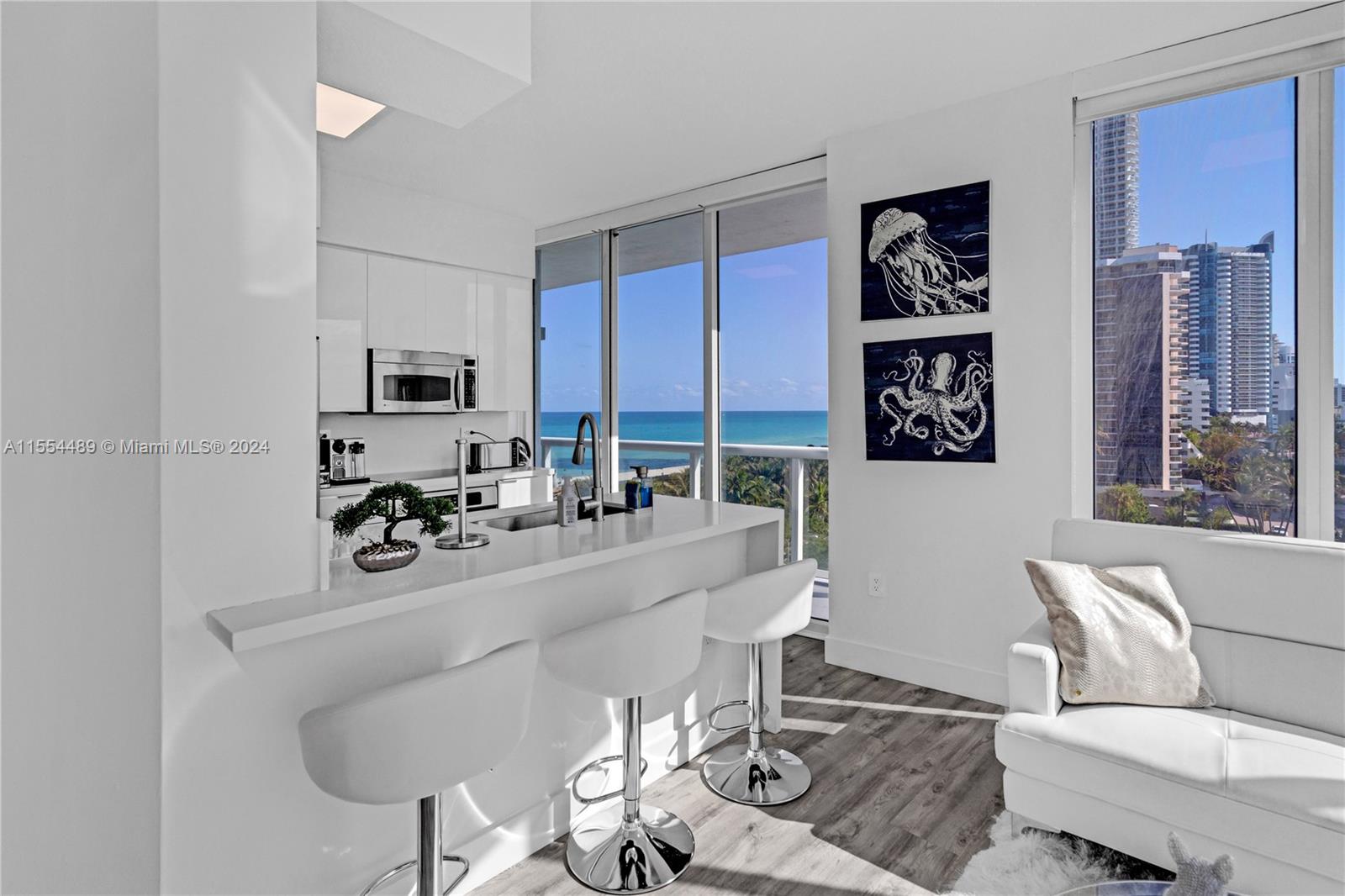 6515 Collins Ave 708, Miami Beach, Florida 33141, 2 Bedrooms Bedrooms, ,2 BathroomsBathrooms,Residential,For Sale,6515 Collins Ave 708,A11554489